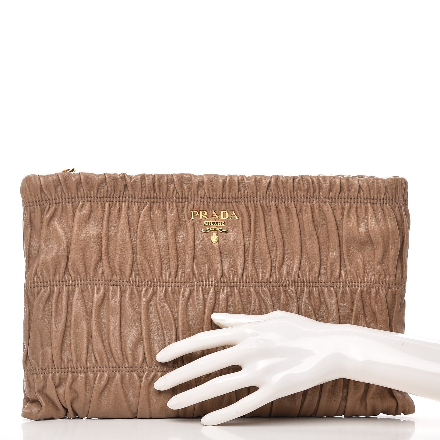Nappa Gaufre Clutch Visone