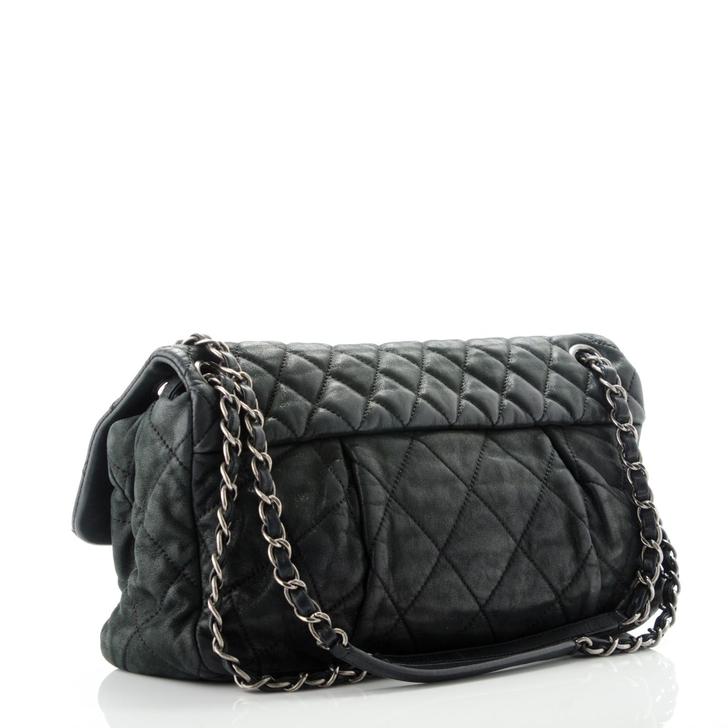 Iridescent Calfskin Large Chic Quilt Flap Black