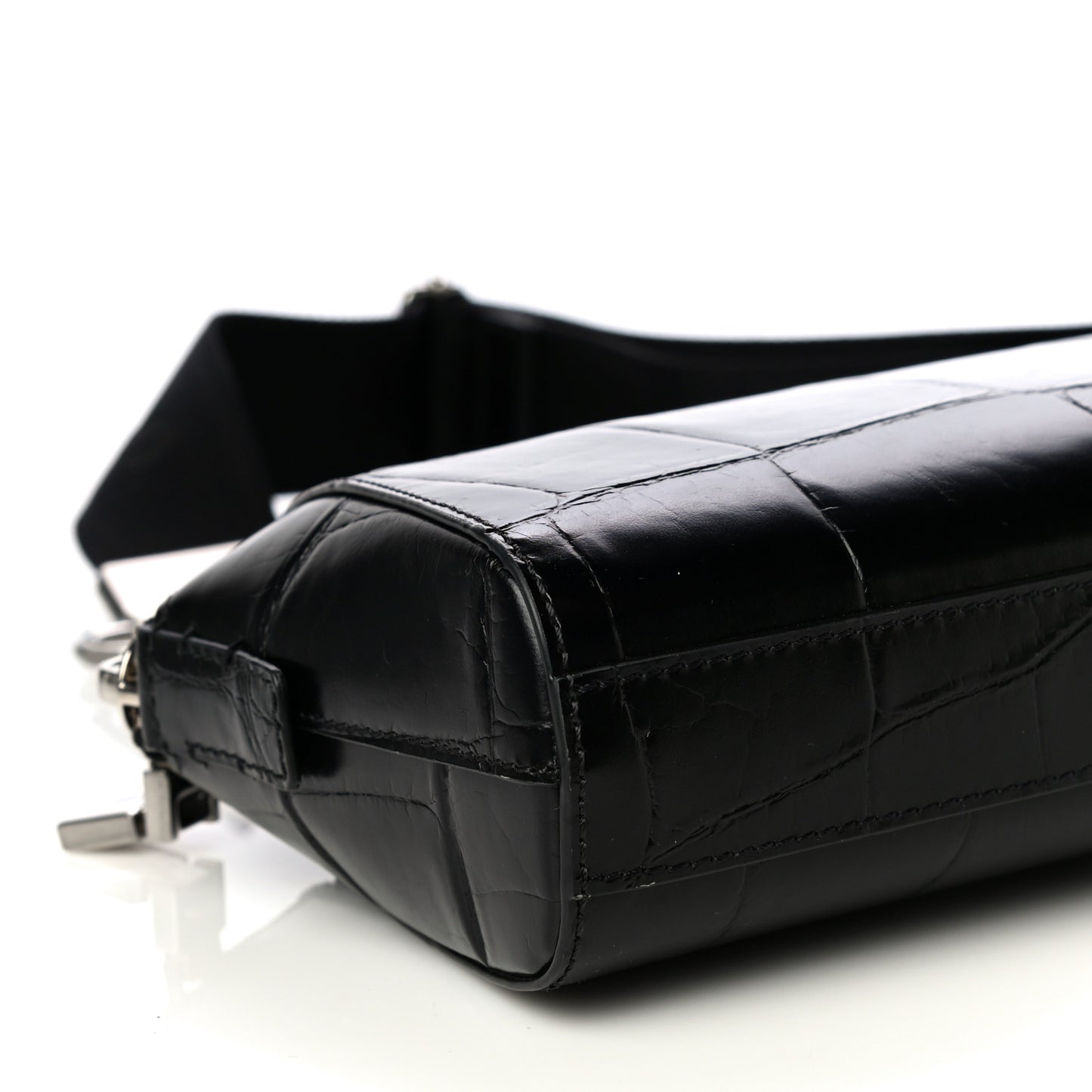 Calfskin Crocodile Embossed Antigona U Crossbody Bag Black