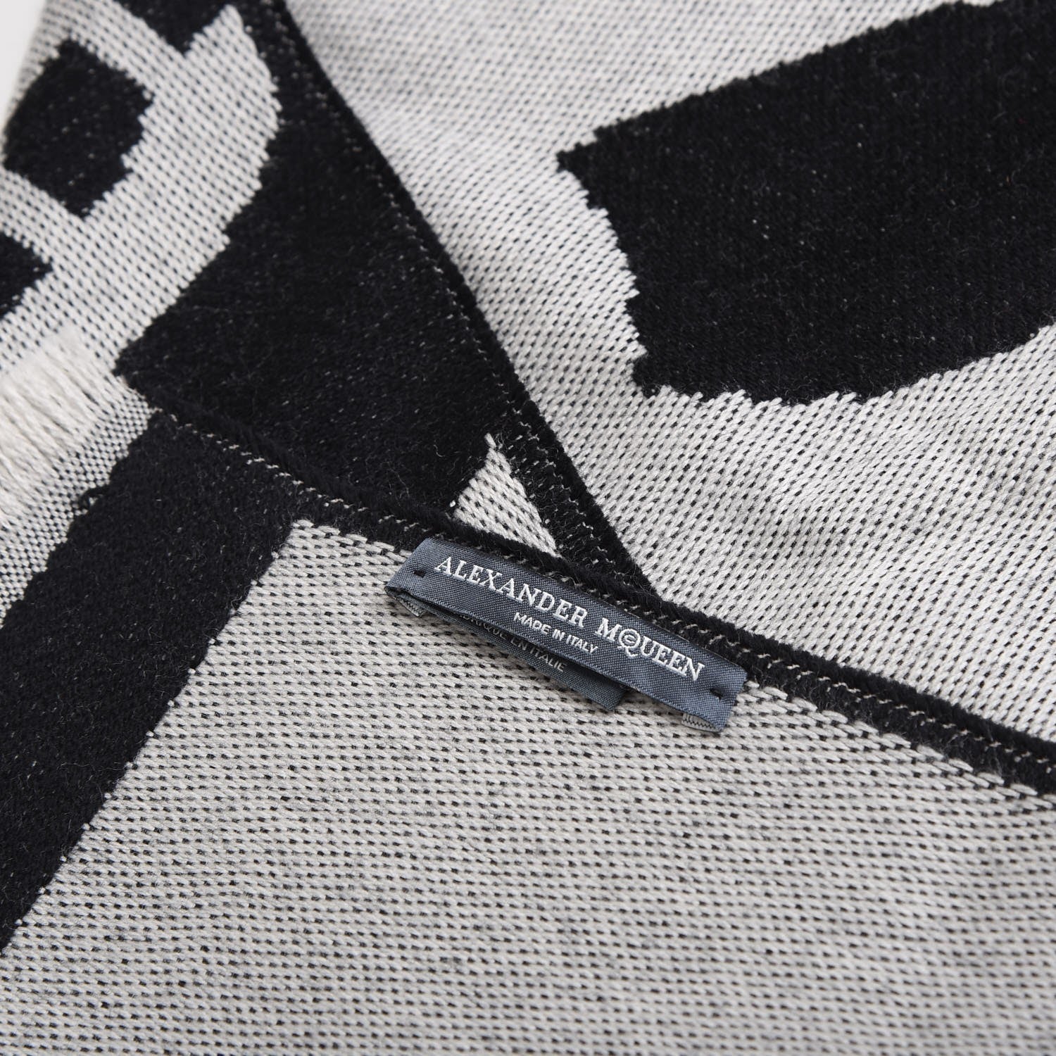 Alexander McQueen Wool Oversized Skull Scarf Grey 4 of 5