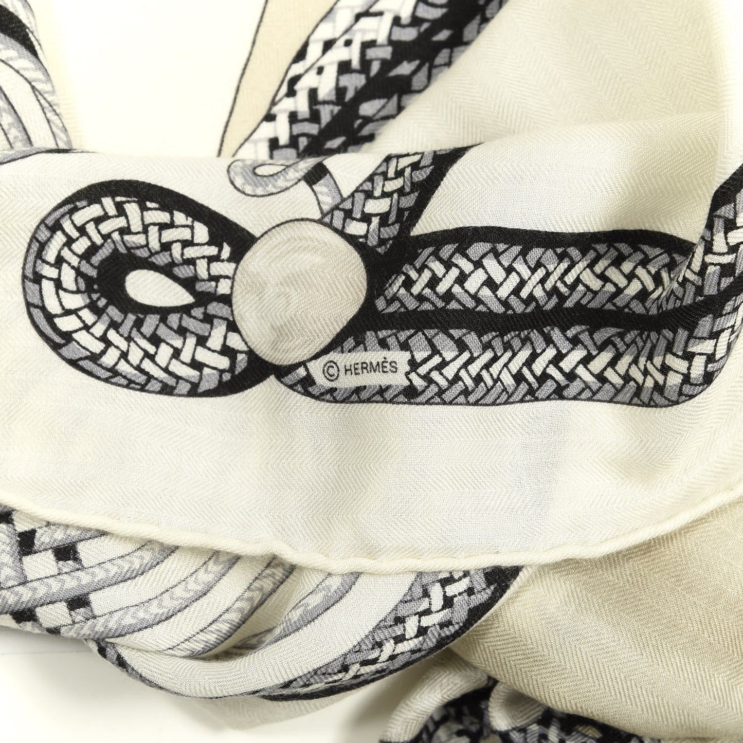 Cashmere Silk Brandebourgs Shawl 140 White Black Mastic