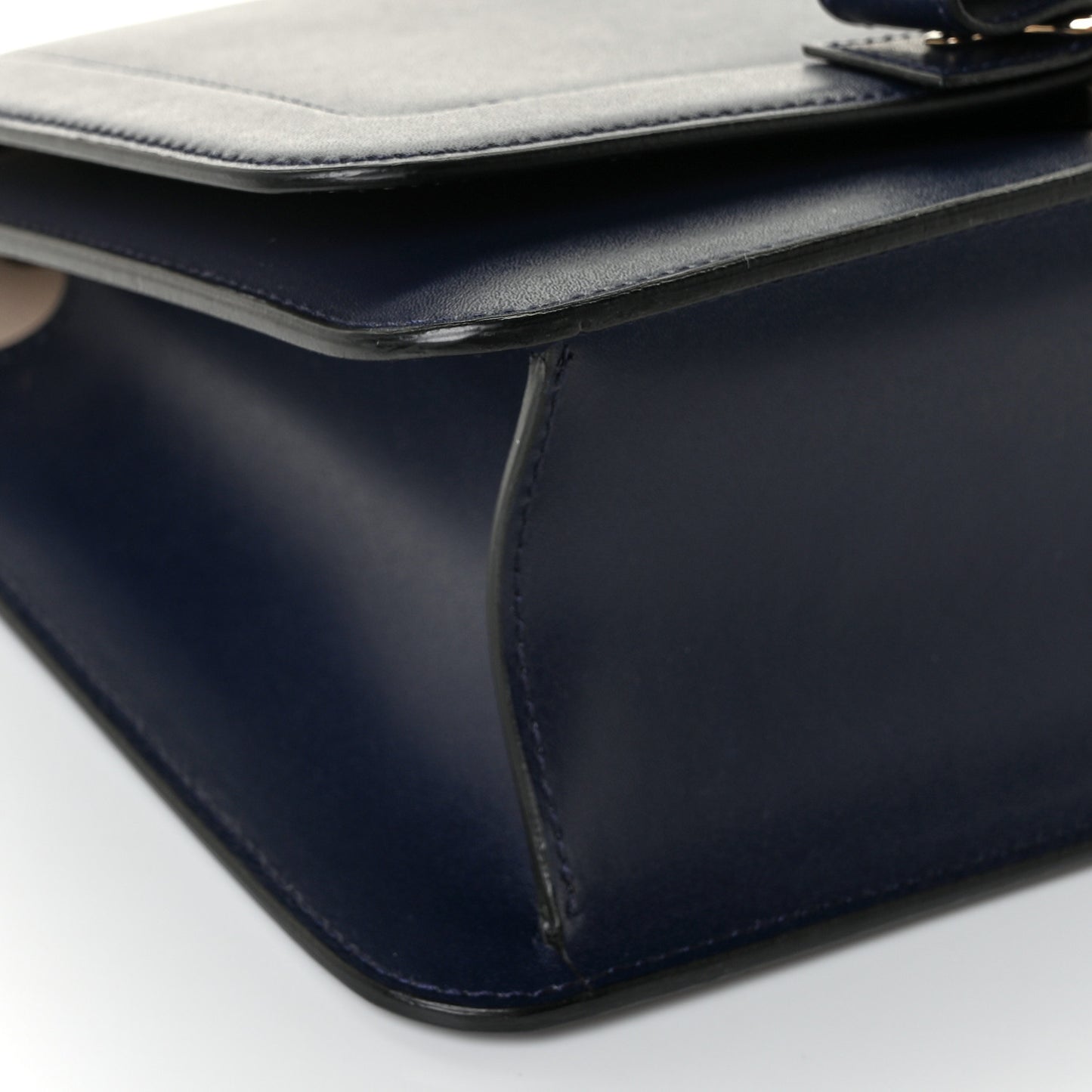 Smooth Calfskin Vara Bow Chain Flap Crossbody Blue
