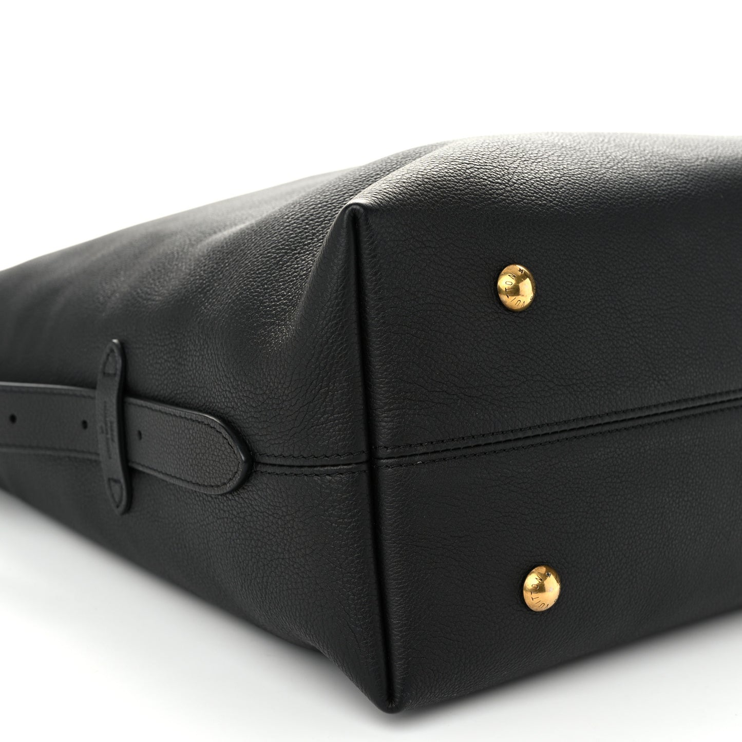 Grained Calfskin Low Key Hobo MM Black