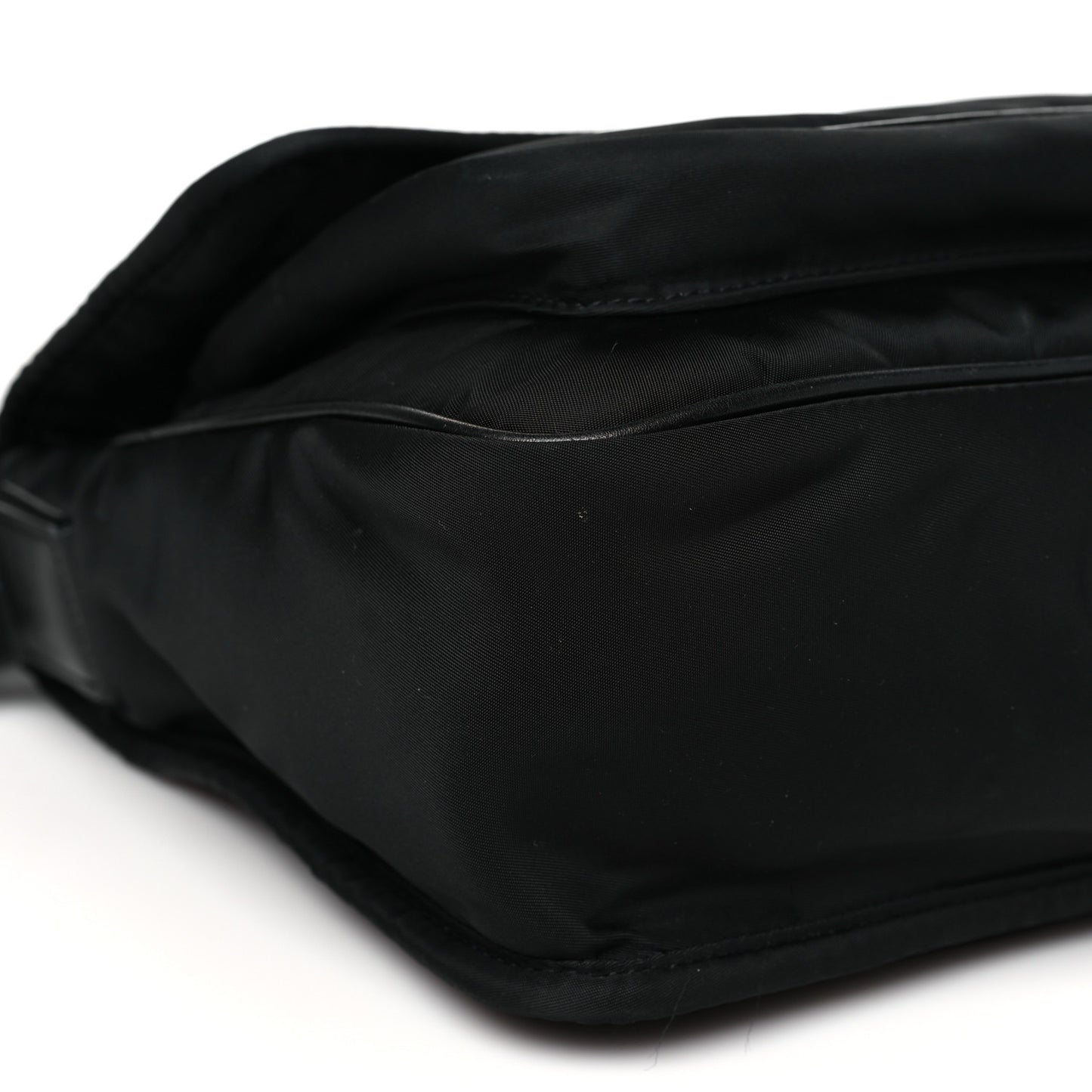 Econyl Nylon Niki Messenger Black
