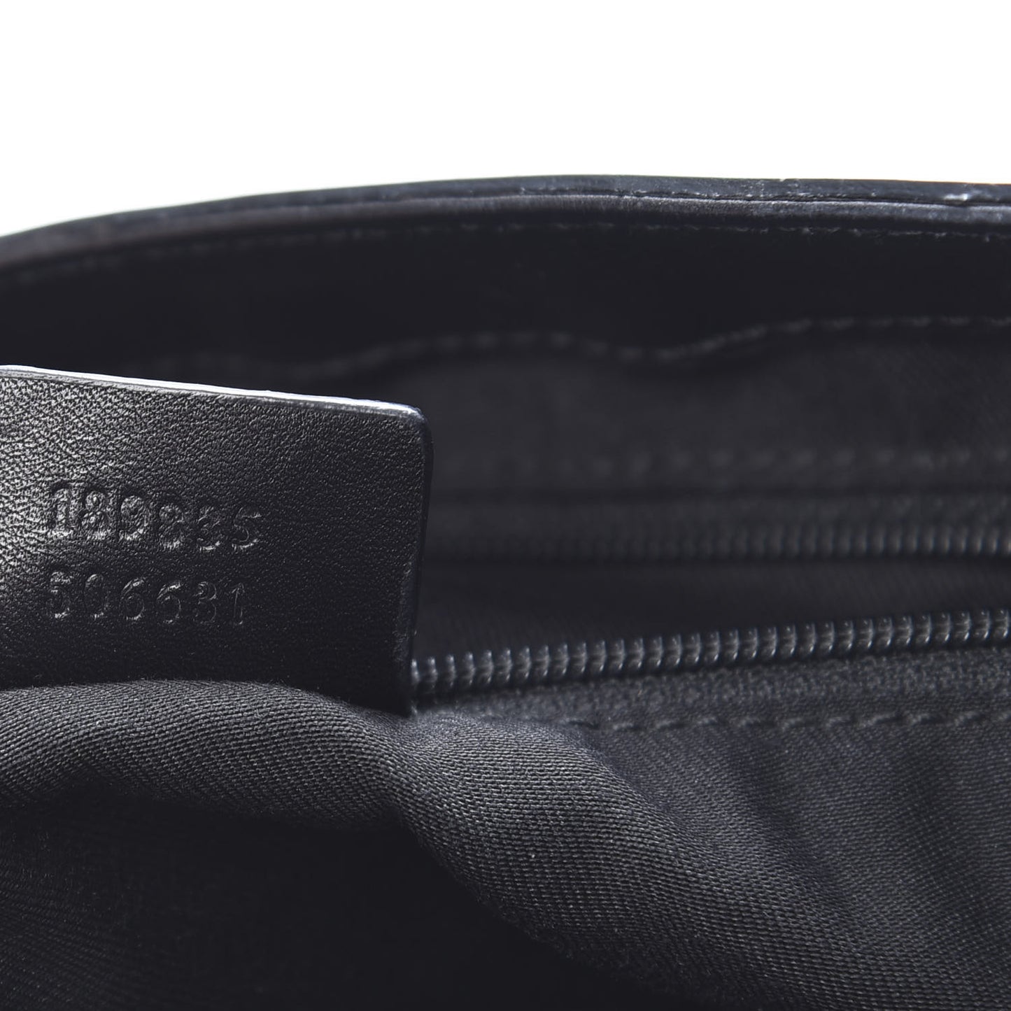 Patent D Ring Large Hobo Black