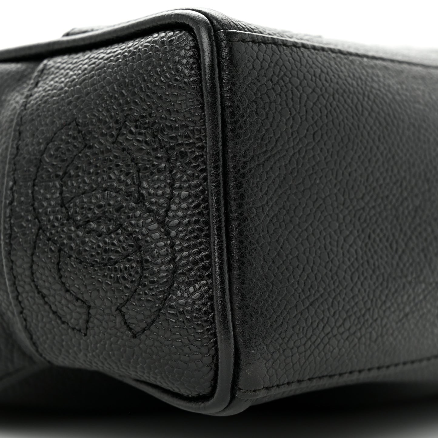 Caviar CC Shoulder Bag Black