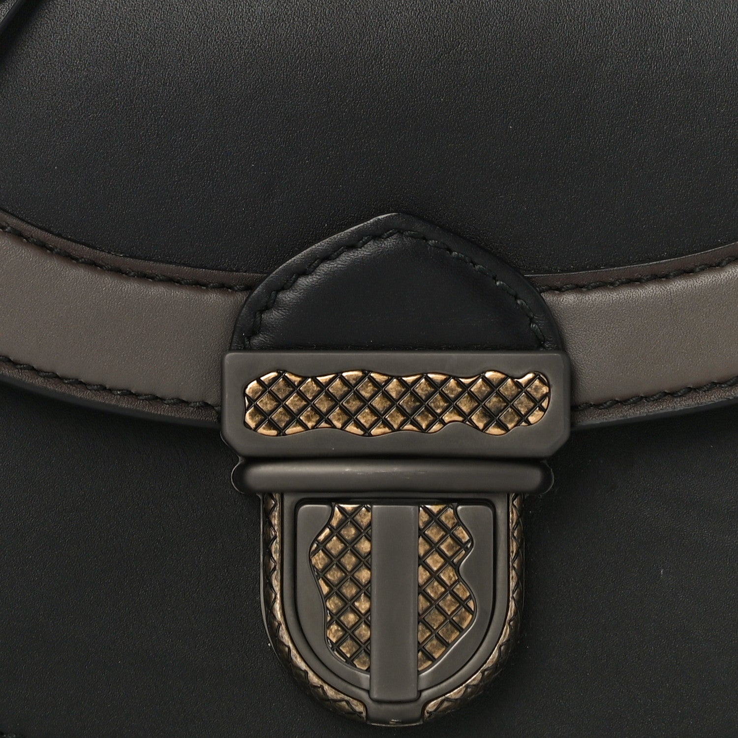 Bottega Veneta Nappa Umbria Shoulder Bag Black 7 of 14