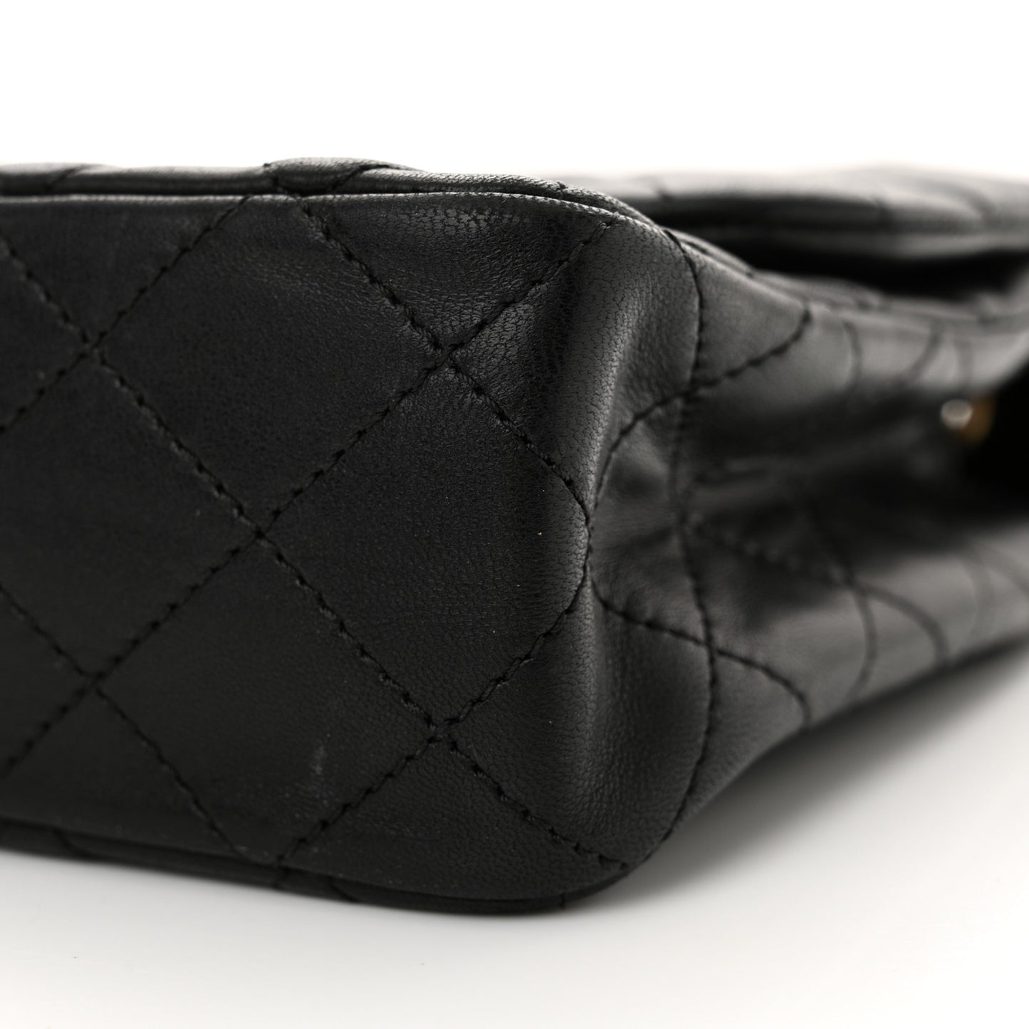 Lambskin Quilted Medium Westminster Pearl Flap Black