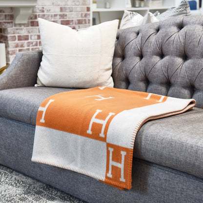 Hermes Wool Cashmere Signature Classic Avalon Blanket Ecru Potiron 2 of 3