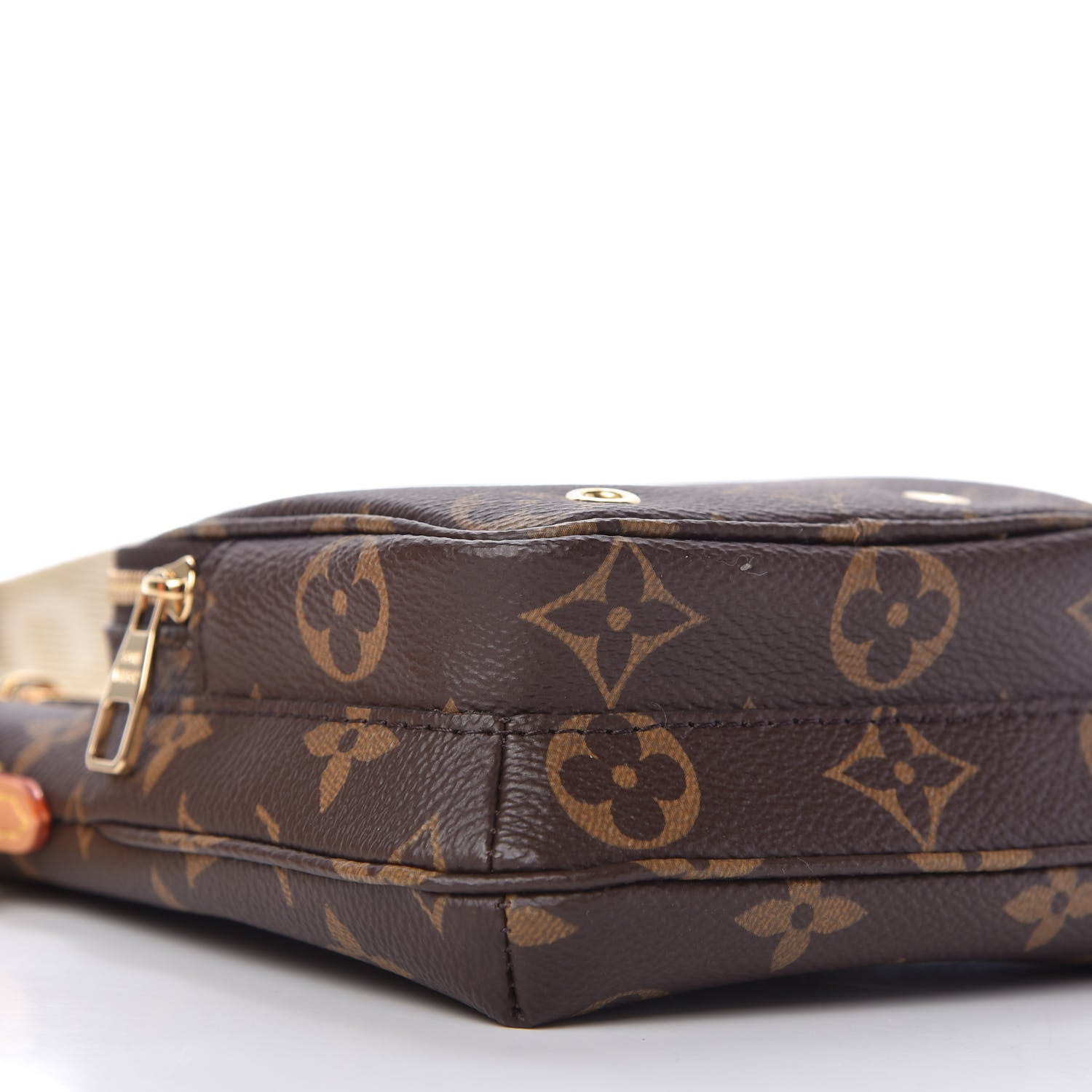 Louis Vuitton ユーティリティ フォンポケット モノグラム Louis Vuitton Monogram Utility Phone Sleeve 758322 – FASHIONPHILE