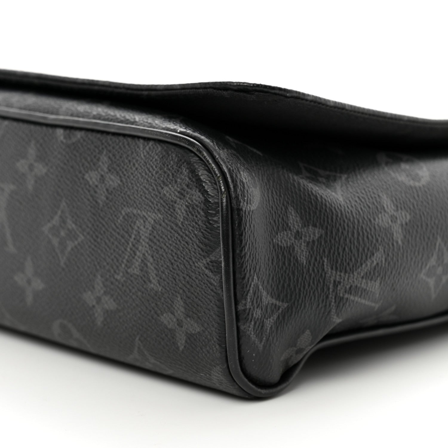 Louis Vuitton Monogram Eclipse District MM 8 of 12