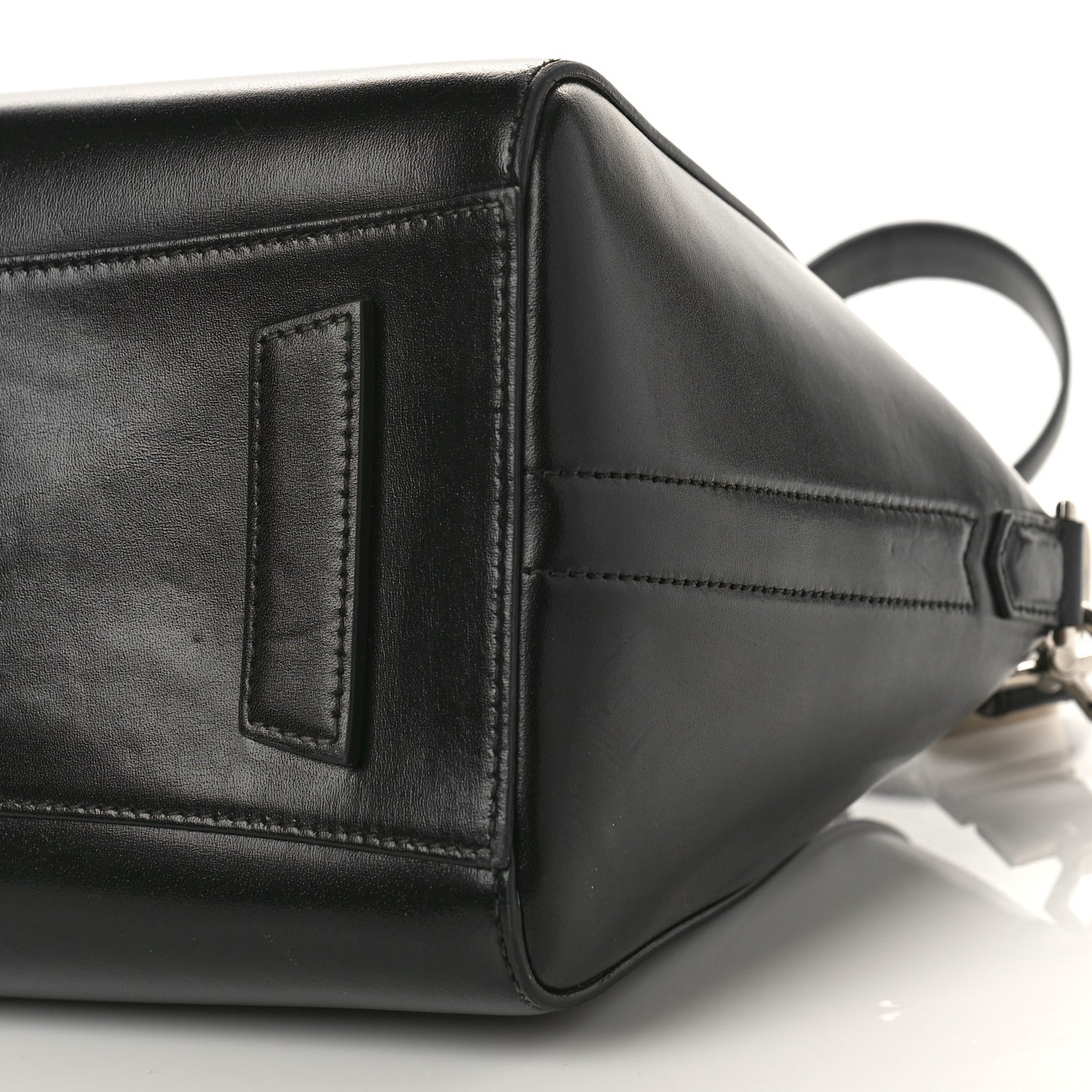 Shiny Lord Calfskin Small Antigona Black