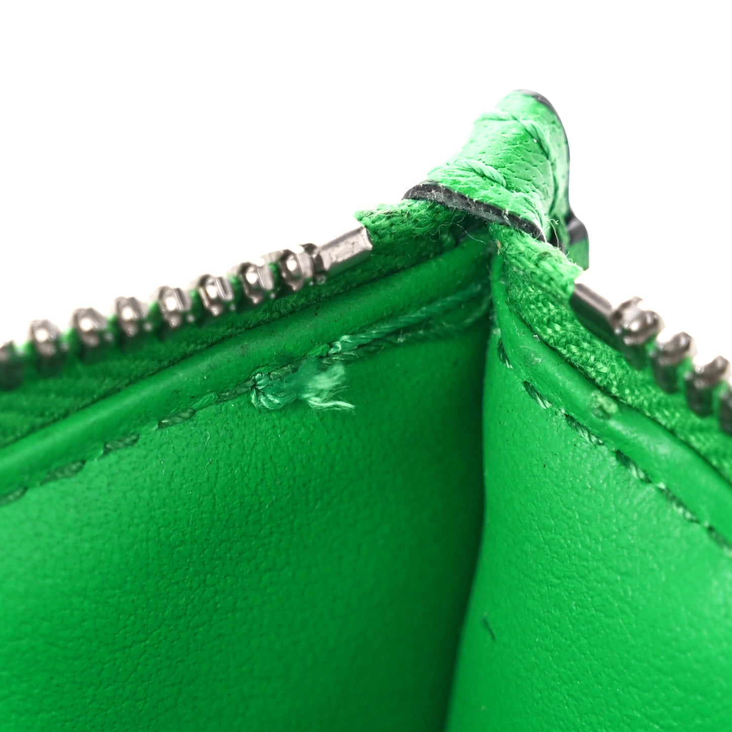 Nappa Calfskin Maxi Intrecciato Zipped Card Case Parakeet