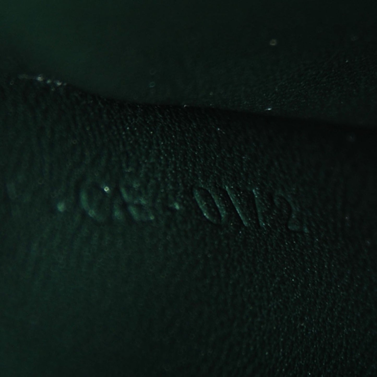 Spazzolato Calfskin Classic Box Medium Flap Bag Dark Green