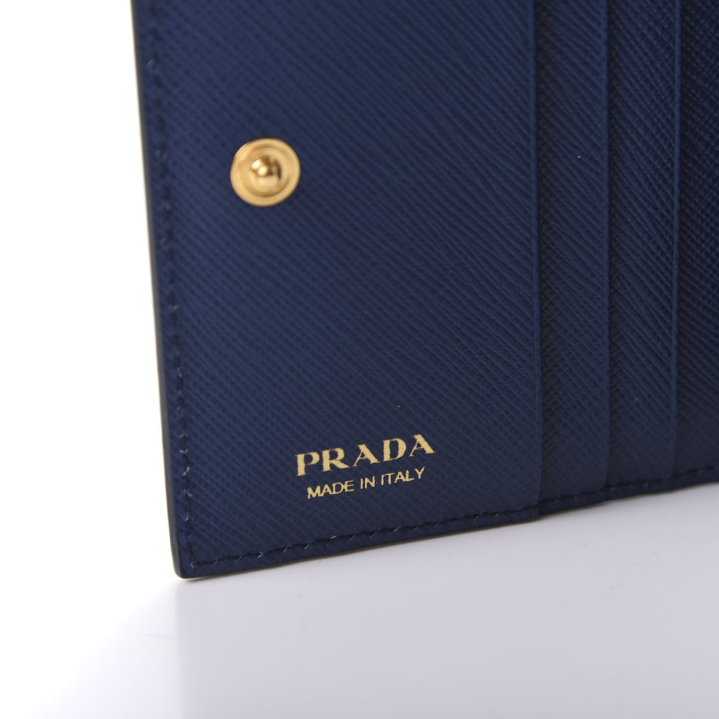 Saffiano Shine Monochrome Bi-Fold Wallet Bleuette