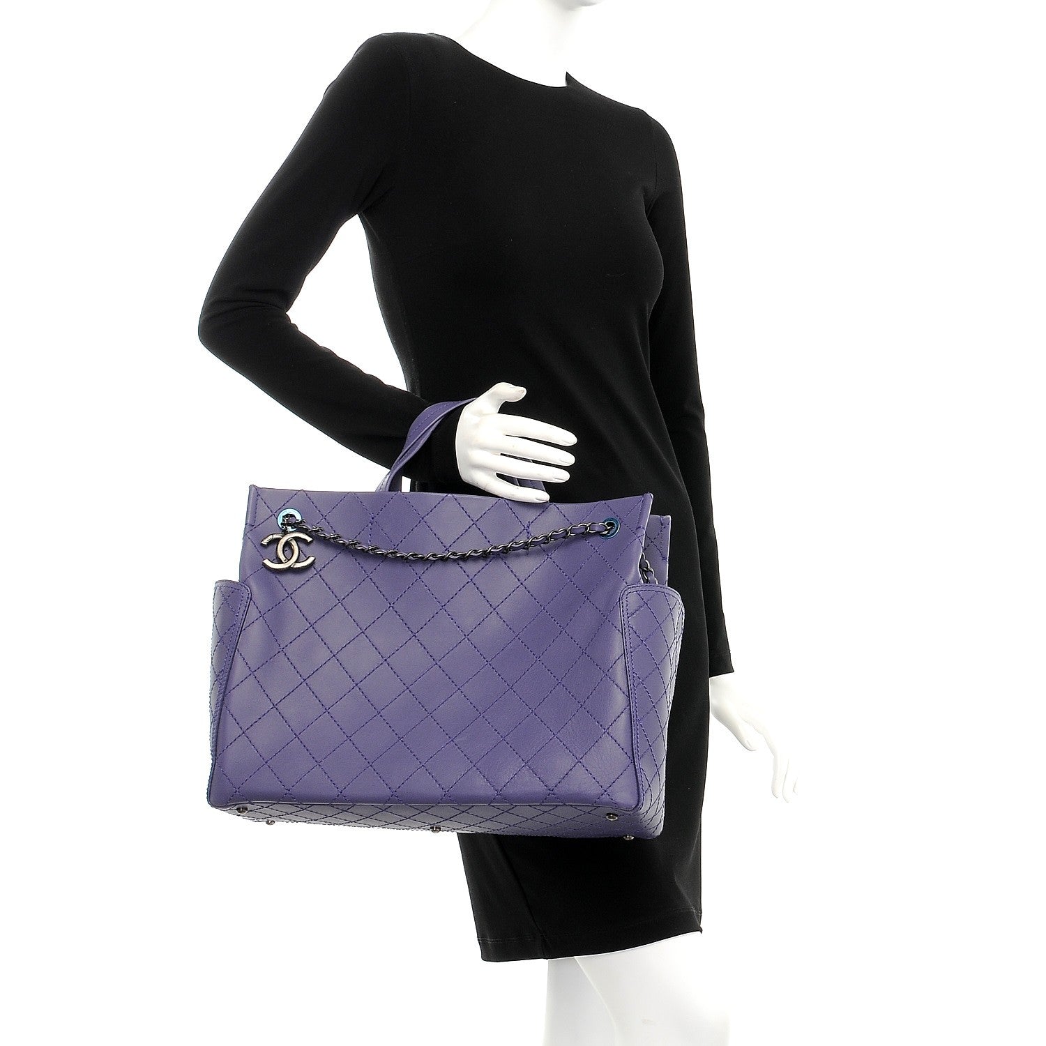 Chanel Calfskin CC Pocket Tote Purple 3 of 9
