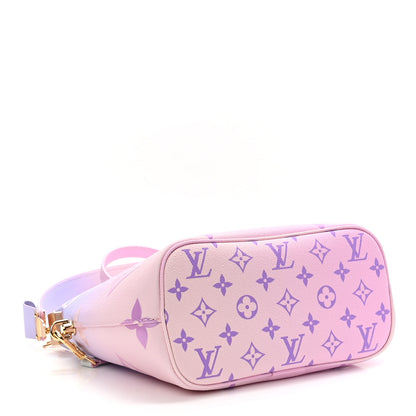 Louis Vuitton Monogram Giant Spring In The City Marshmallow Hobo PM Sunrise Pastel 4 of 10