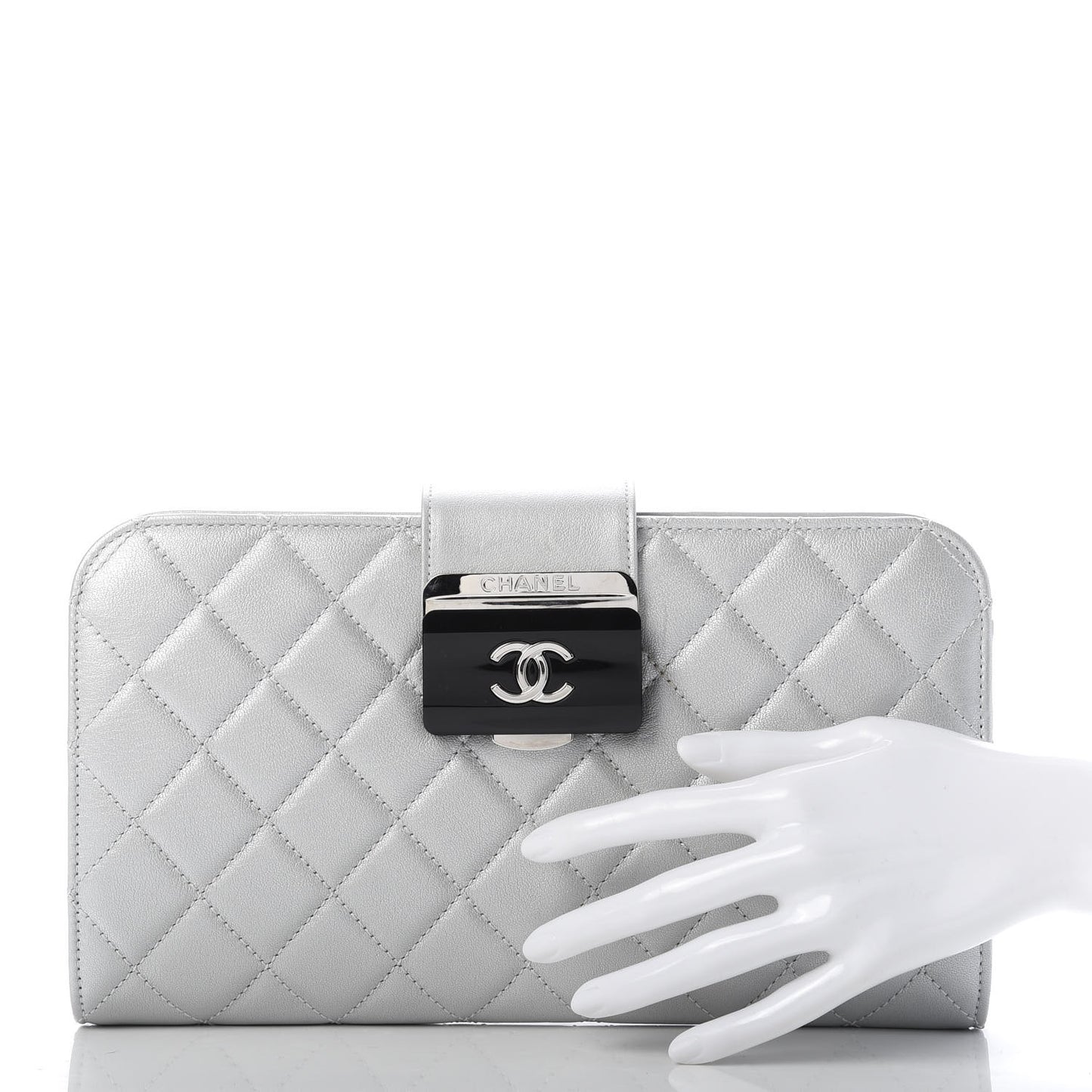 Metallic Sheepskin Quilted Beauty Lock Clutch Silver