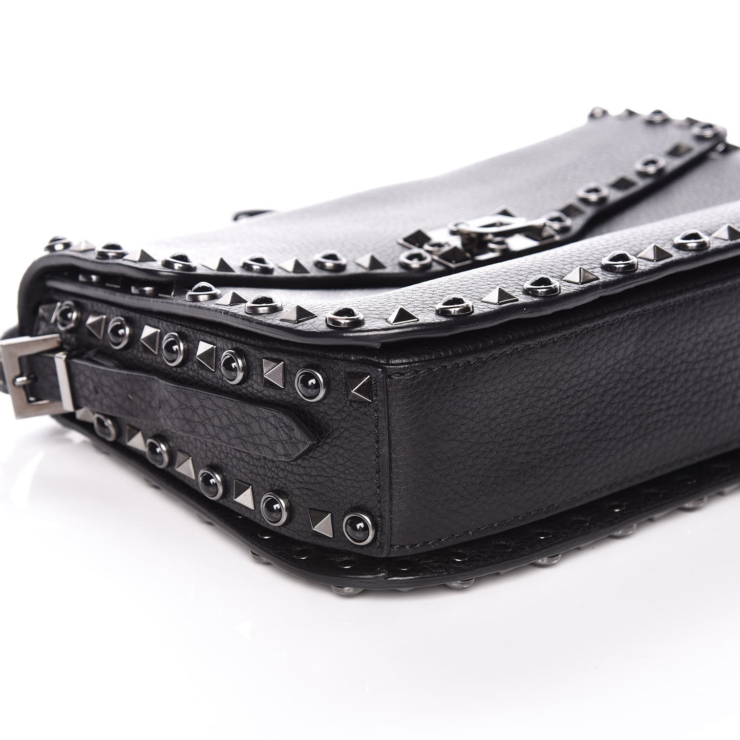 Pebbled Calfskin Onyx Medium Rockstud Rolling Flap Saddle Bag Black