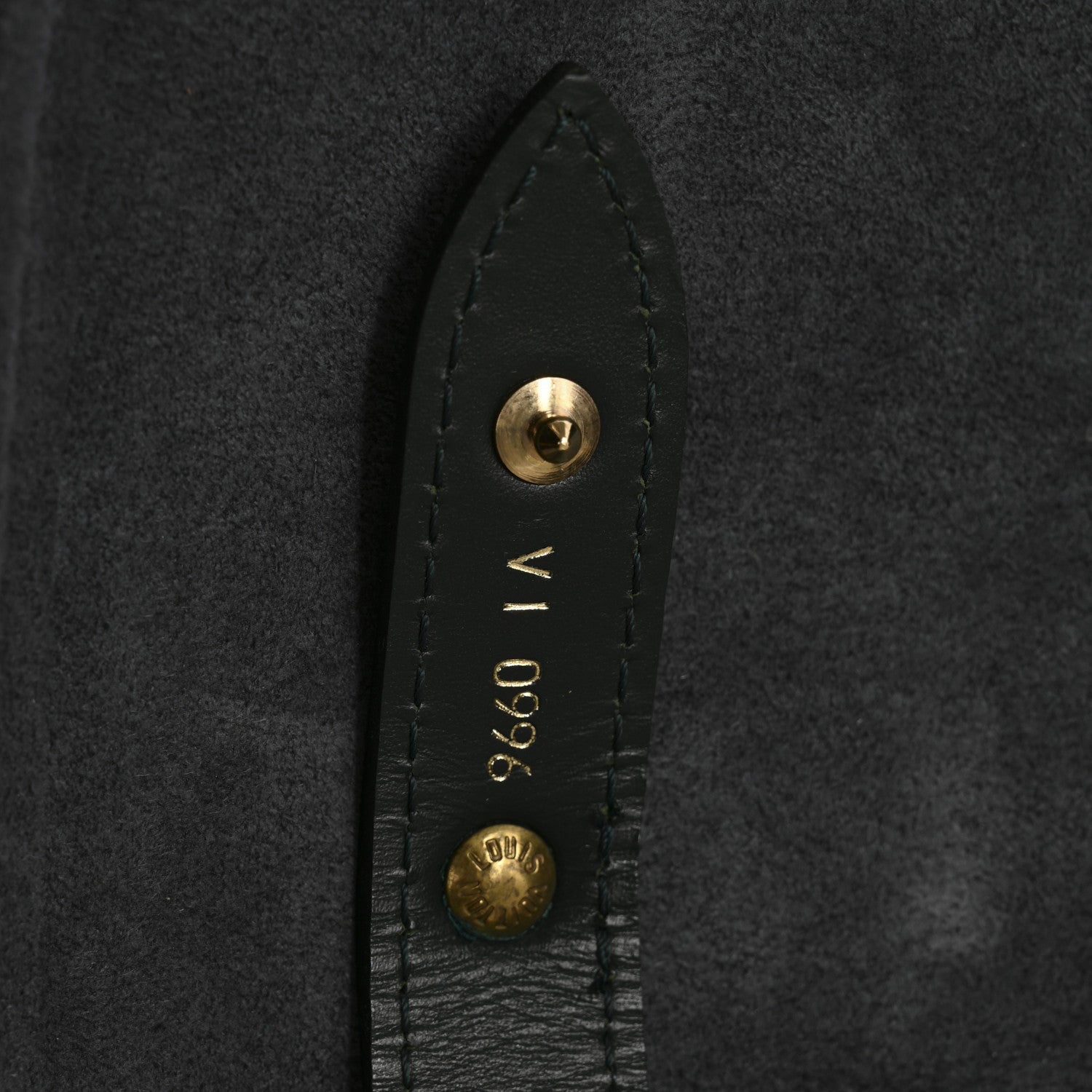 Louis Vuitton Taiga Helanga 1 Poche Epicea 7 of 16