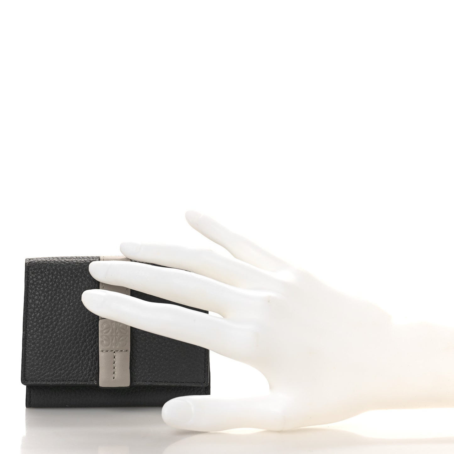 Grained Calfskin Compact Wallet Antracite