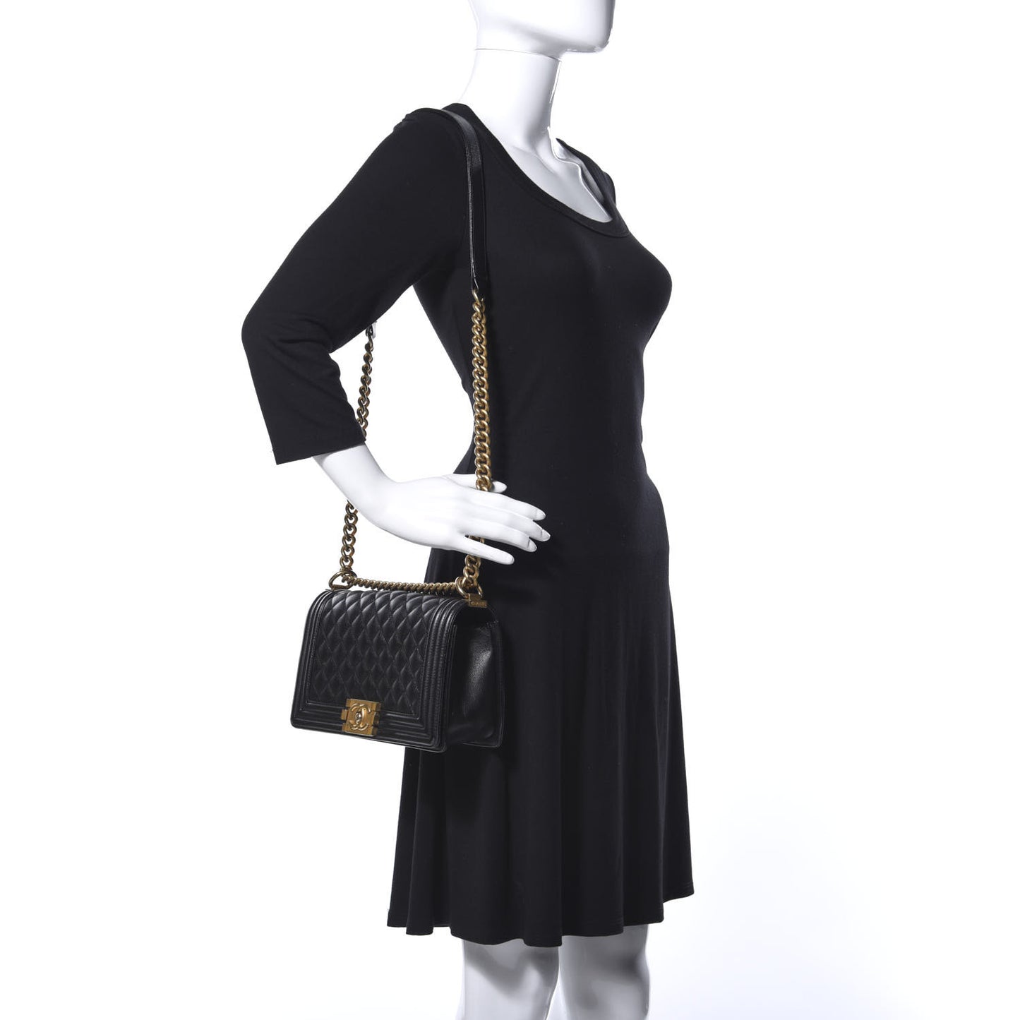 Caviar Quilted Medium Boy Flap Black