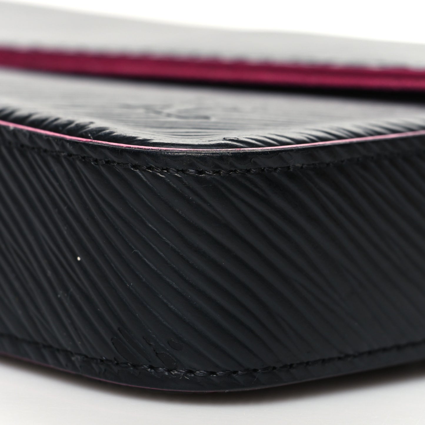 Epi Pochette Felicie Black Hot Pink