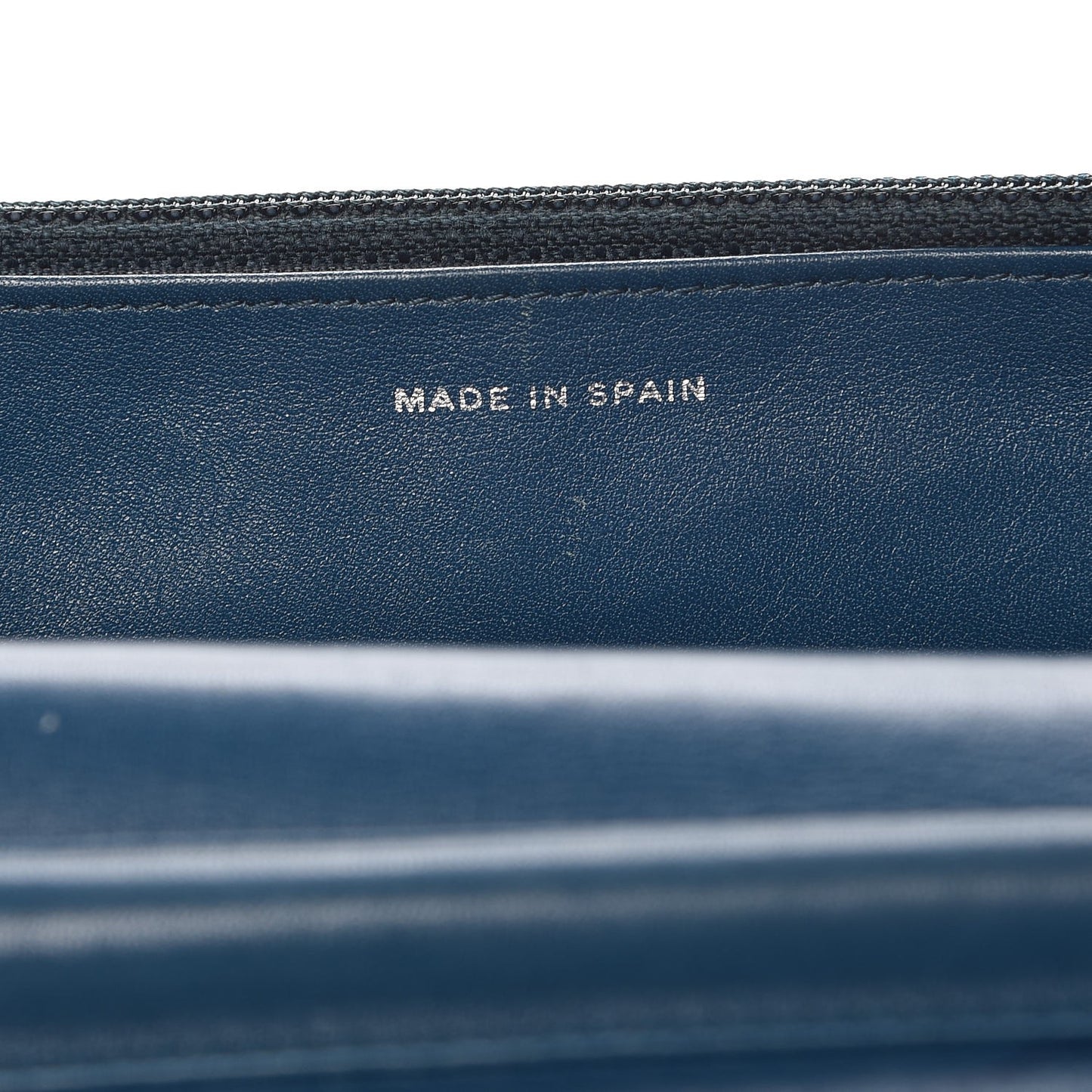 Patent Quilted Wallet On Chain WOC Blue