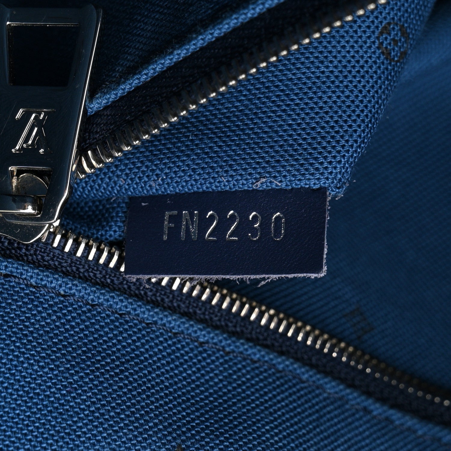 Louis Vuitton Monogram Escale Onthego GM Blue 7 of 11