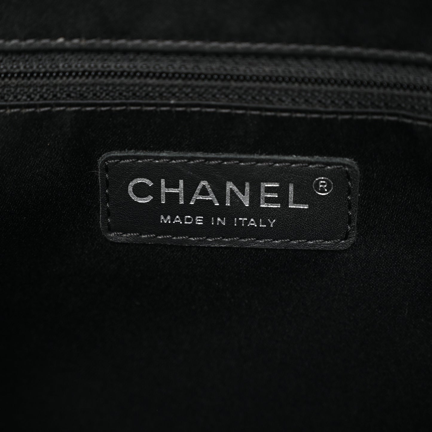 Caviar Quilted XL Grand Shopping Tote GST Black