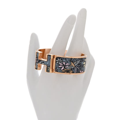 Hermes Enamel Printed Wide Sous Un Battement D'Ailes Clic Clac H Bracelet PM Galaxie 2 of 6