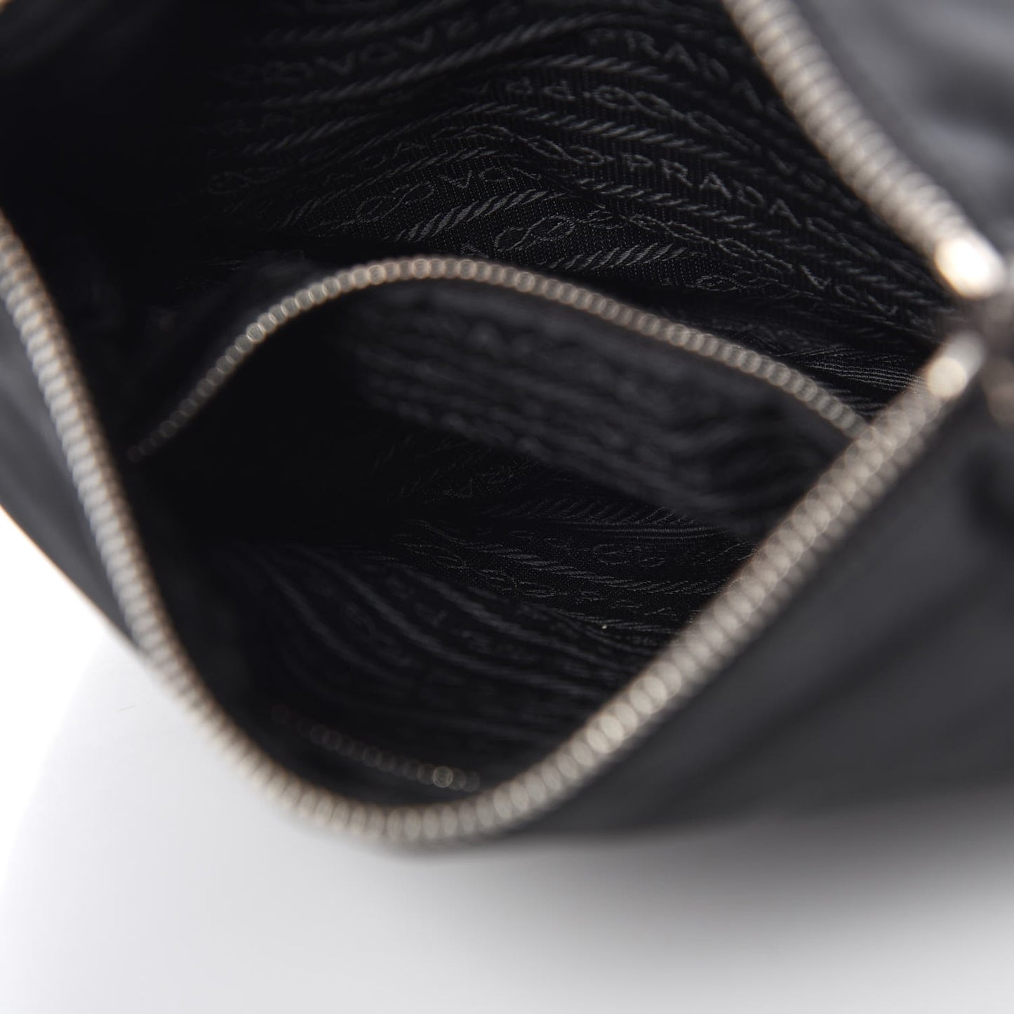 Tessuto Nylon Vitello Flat Messenger Bag Black