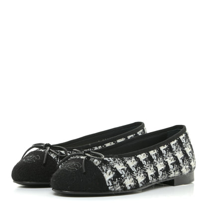 Chanel Tweed Cap Toe Ballerina Flats 36 Black White Black 3 of 13