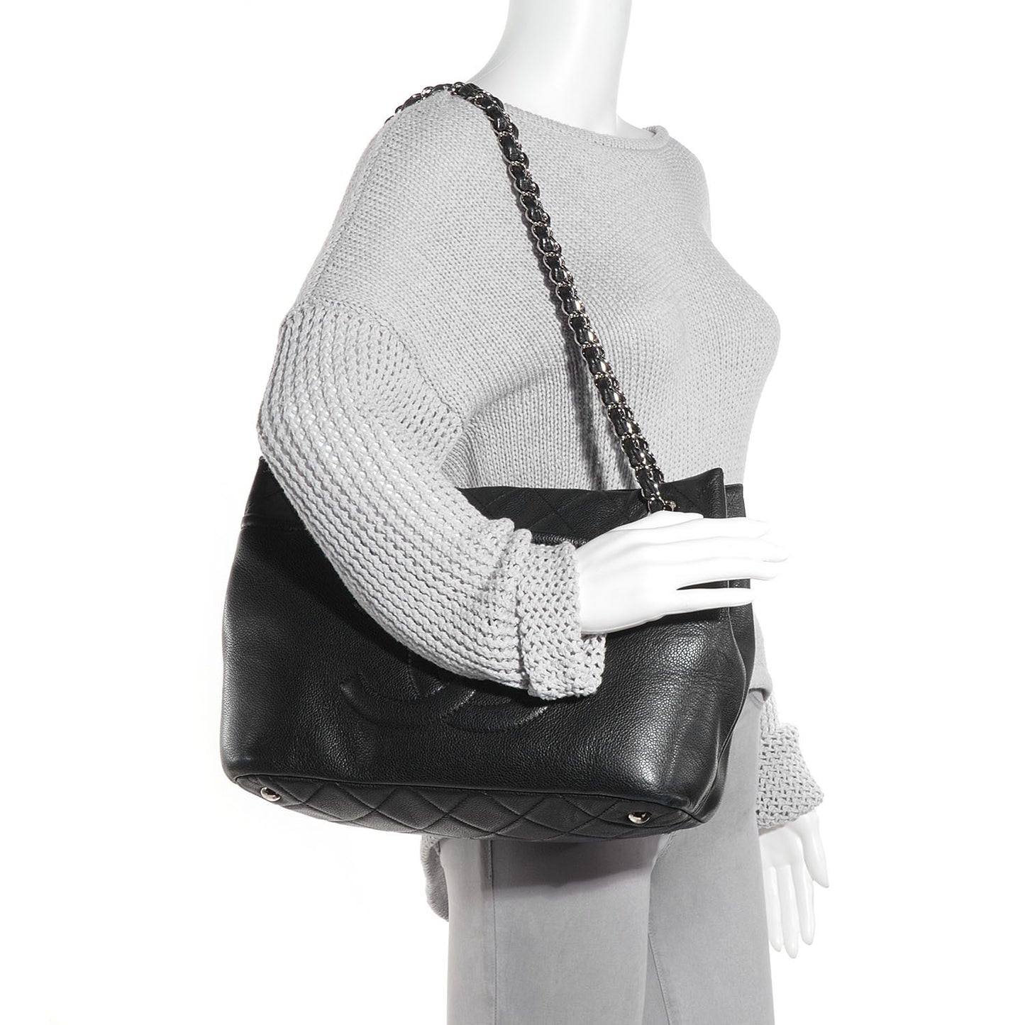 Caviar Large CC Timeless Soft Tote Black