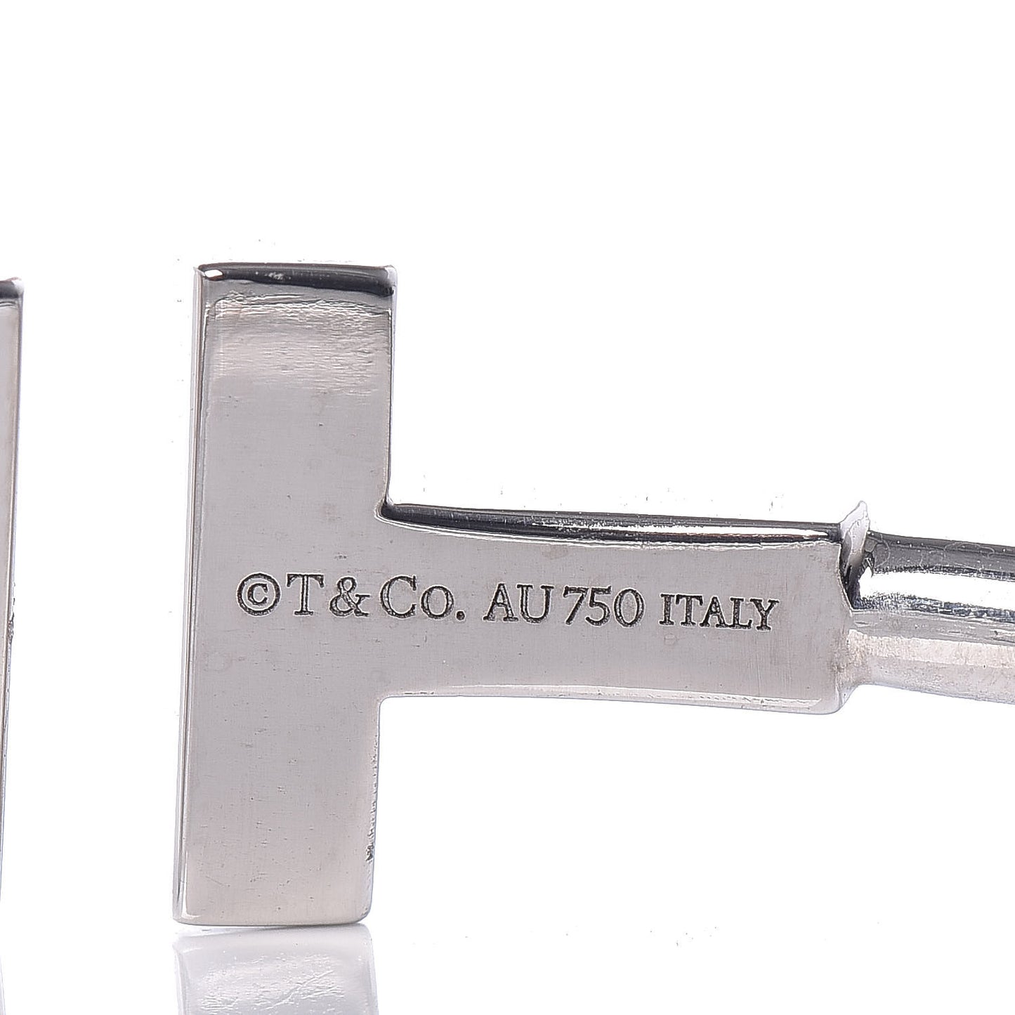 18K White Gold Diamond T Wire Bracelet