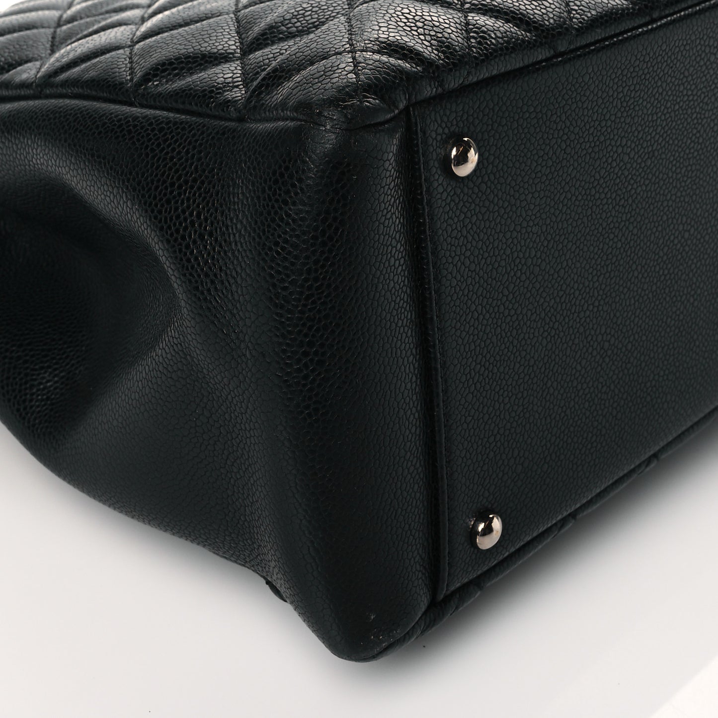 Caviar Quilted XL Grand Shopping Tote GST Black