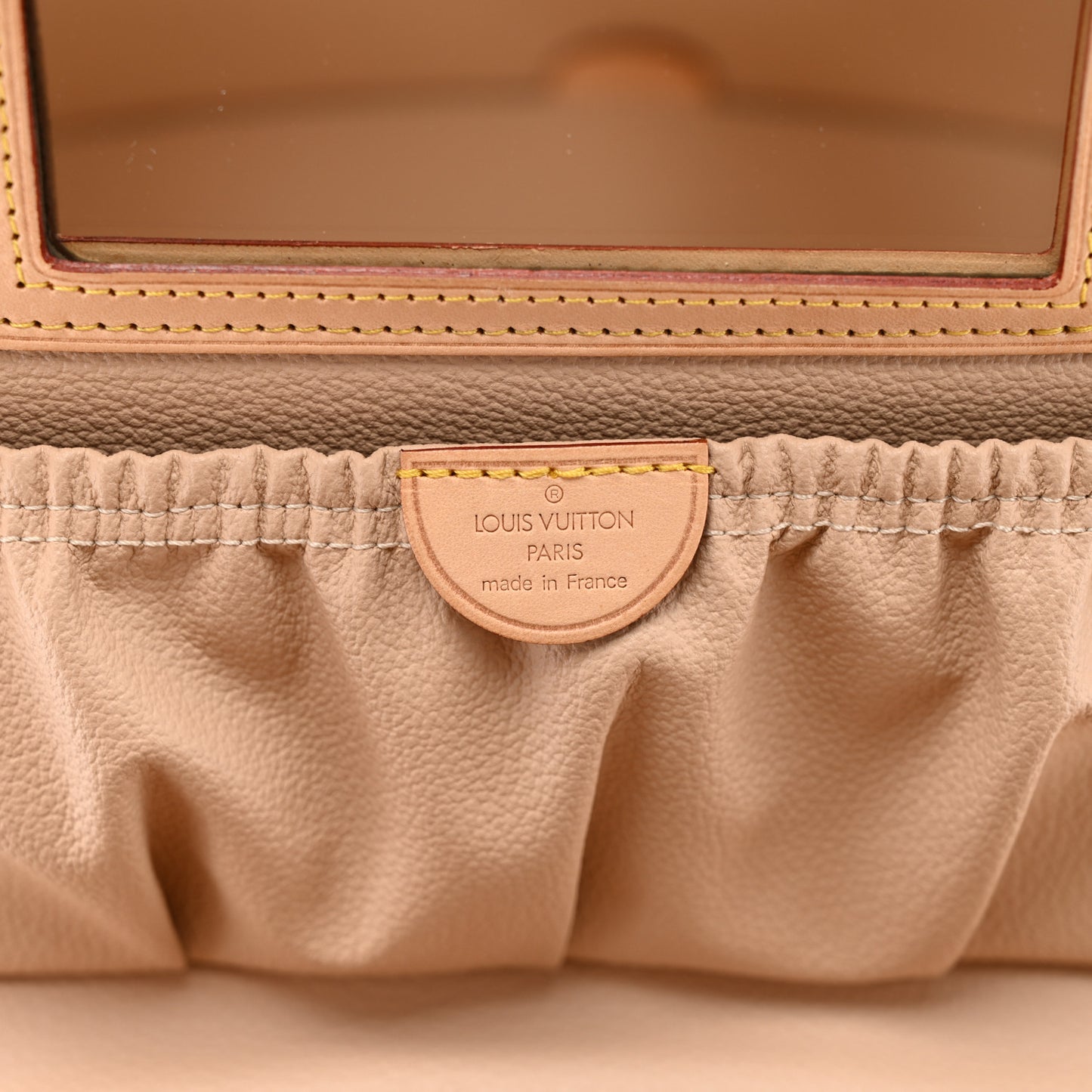 Monogram Nice Vanity