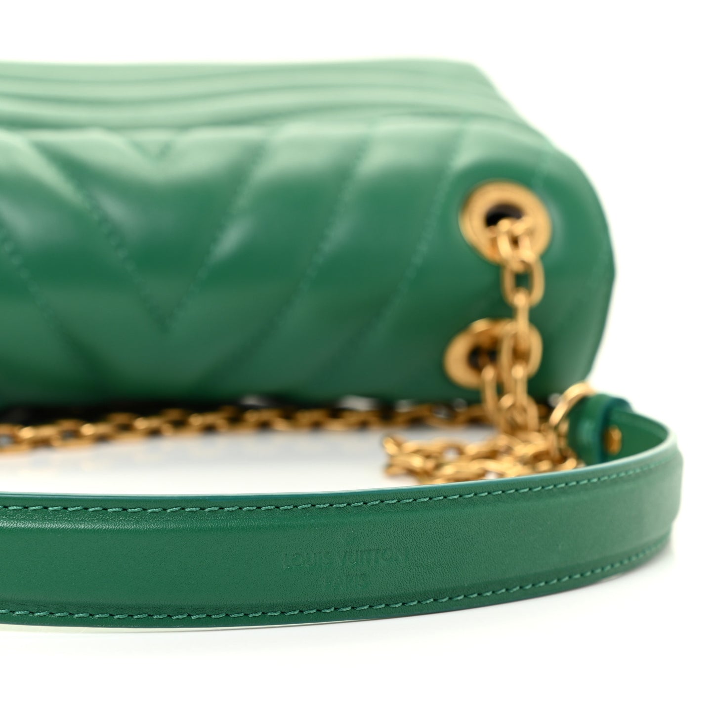 Calfskin New Wave Chain Bag MM NM Emerald