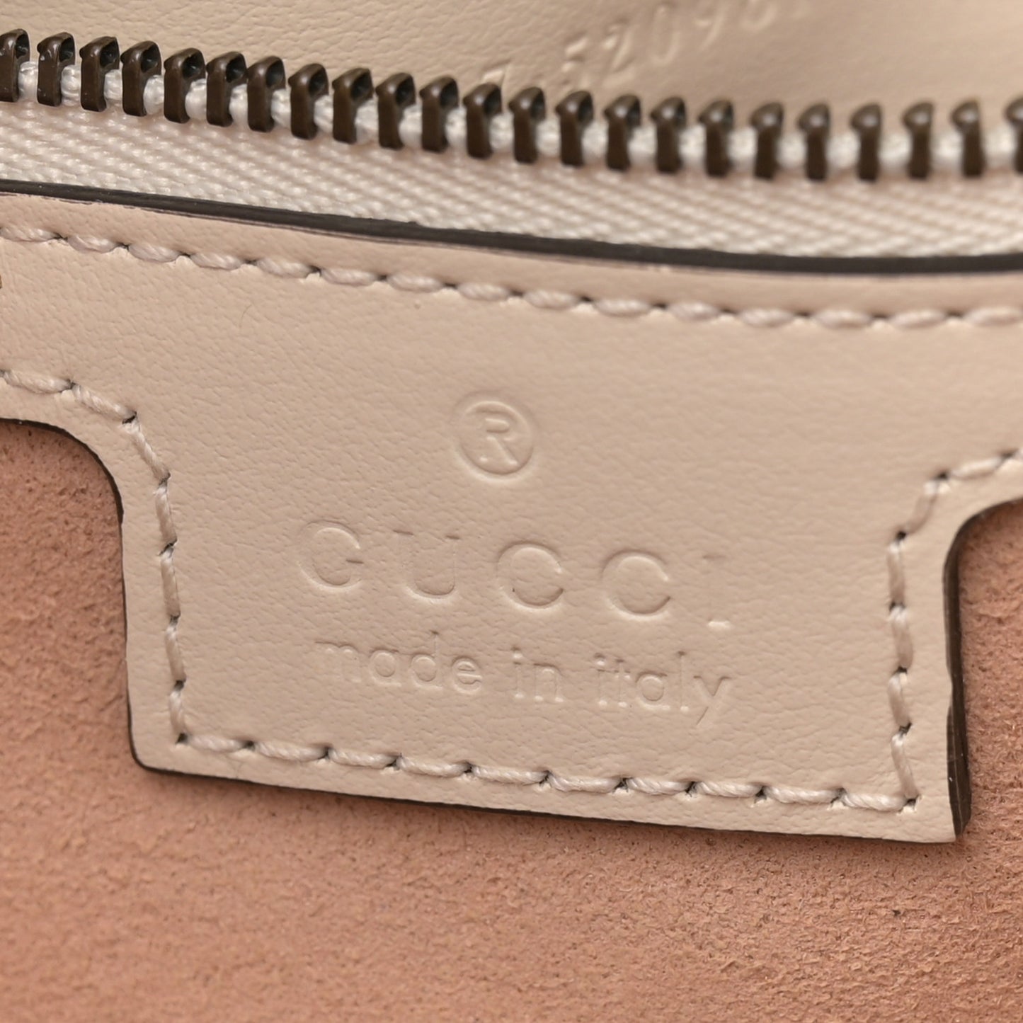 Calfskin Matelasse Small GG Marmont Shoulder Bag White