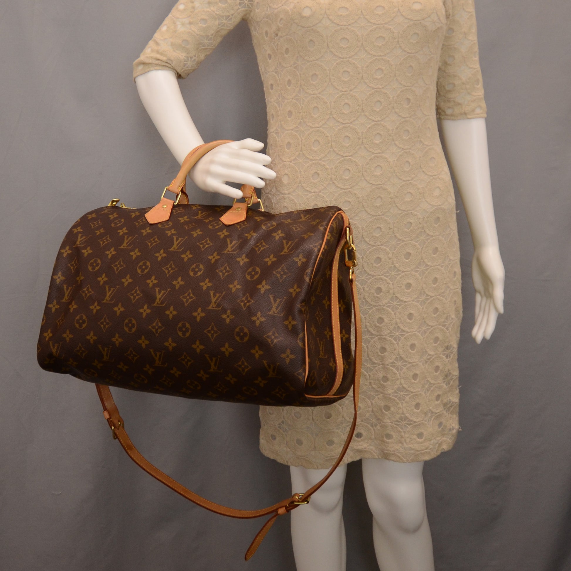 Louis Vuitton Monogram Speedy Bandouliere 40 2 of 16