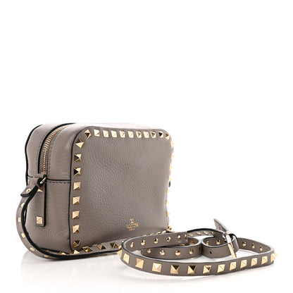 Valentino Garavani Pebbled Calfskin Rockstud Camera Crossbody Bag Poudre 3 of 9