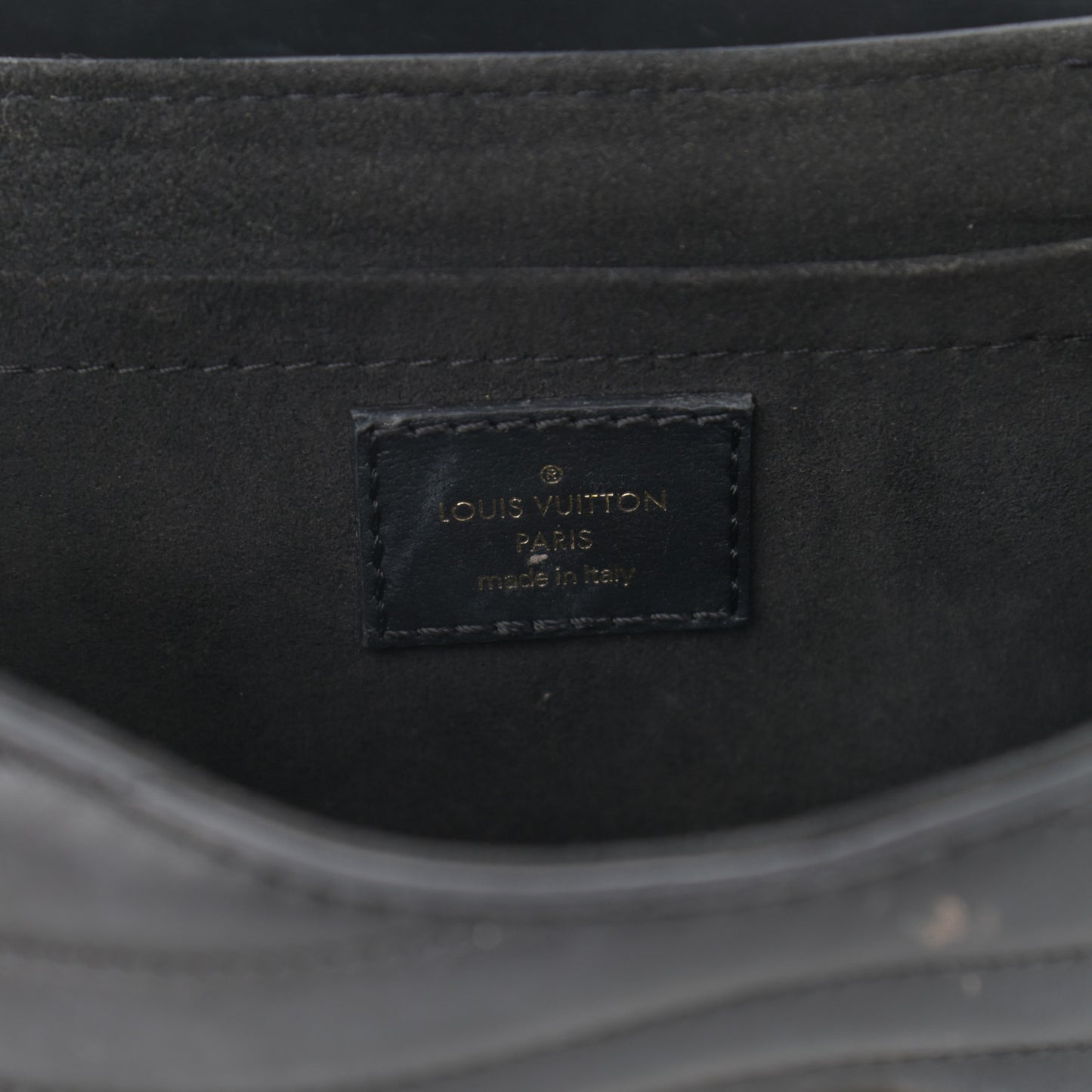 Calfskin New Wave Chain MM Black