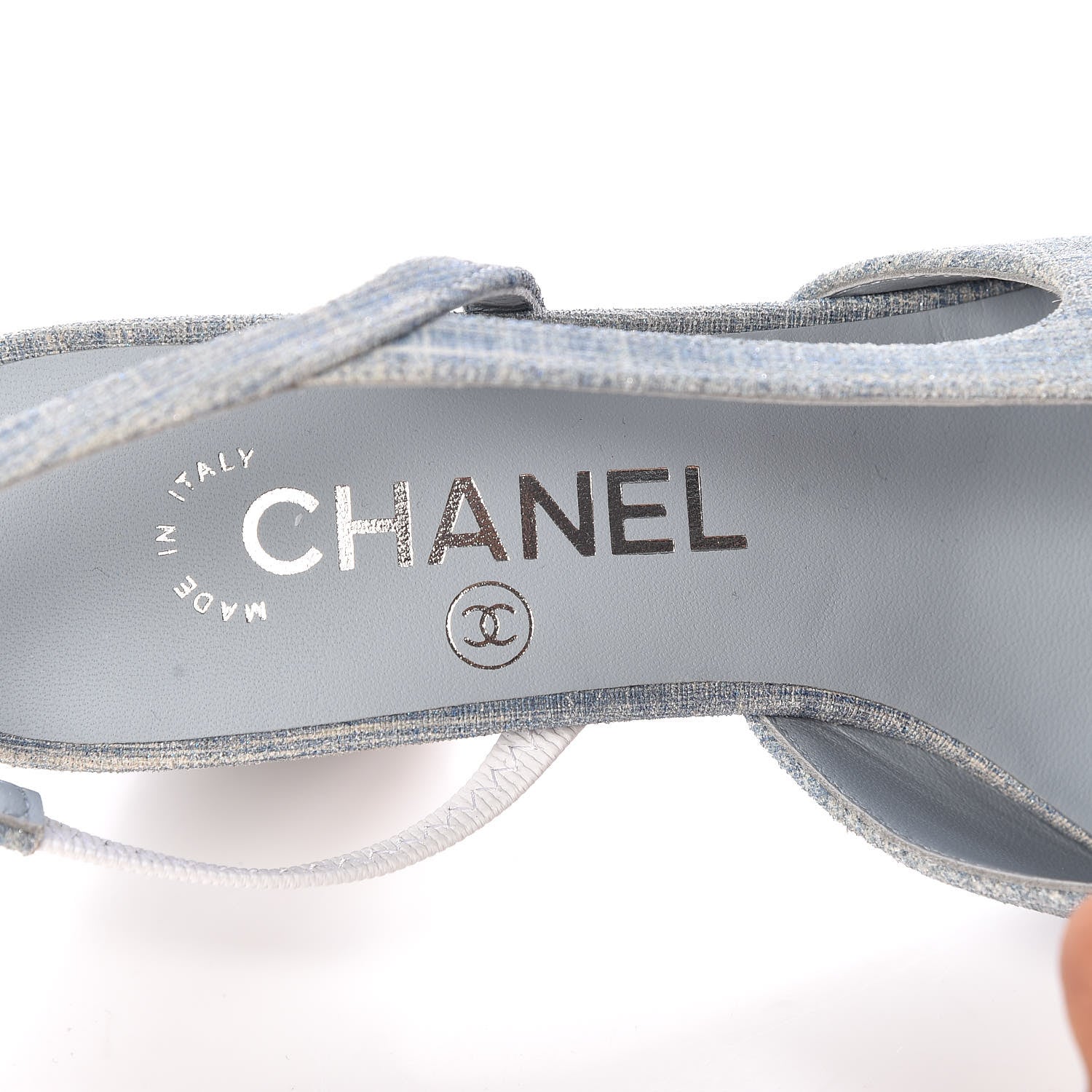 Chanel Denim Lambskin Cap Toe CC Slingback Pumps 35.5 Light Blue White 7 of 9