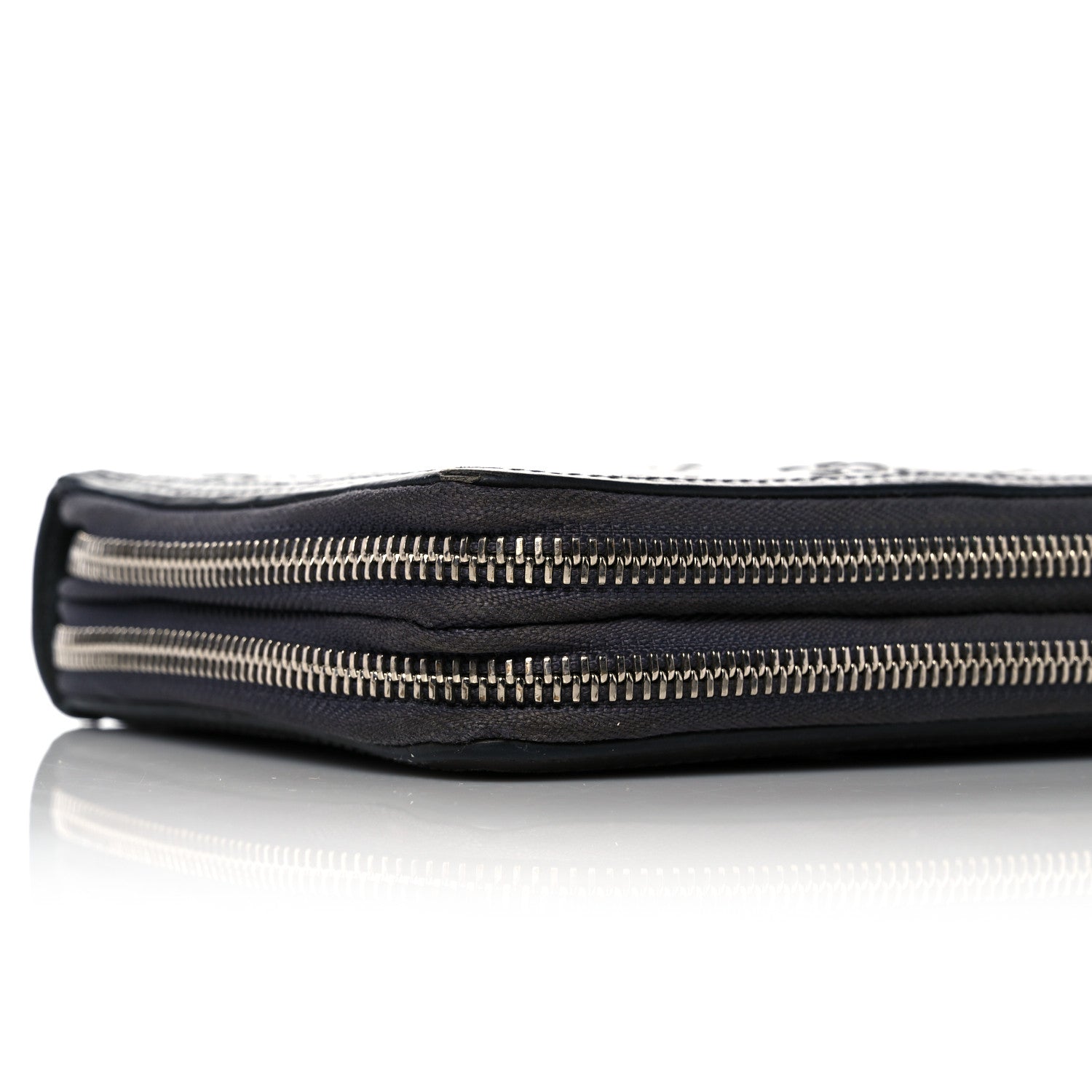 Gucci Guccissima Signature Travel Document Case Grey 9 of 33