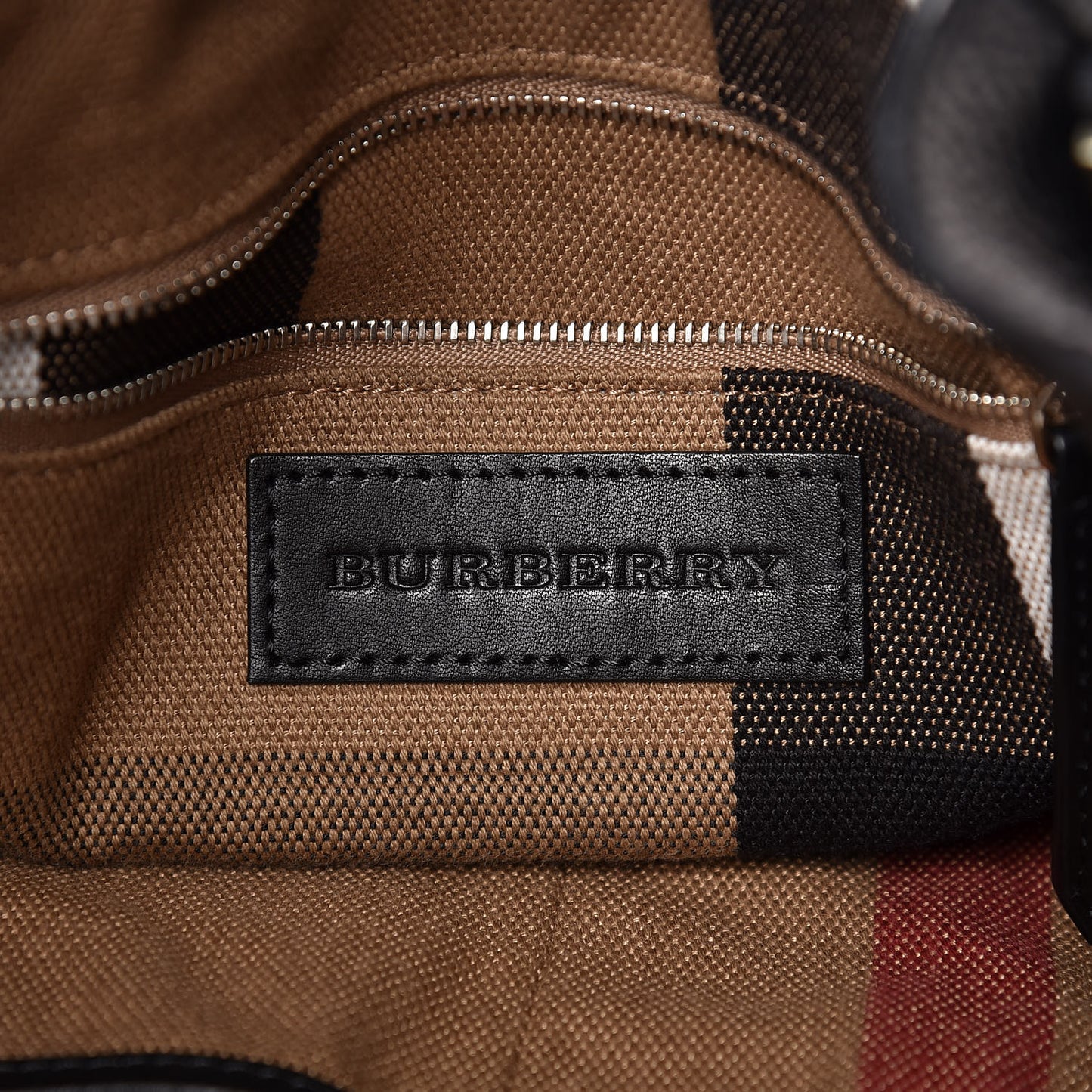 Grainy Calfskin House Check Medium Maidstone Black