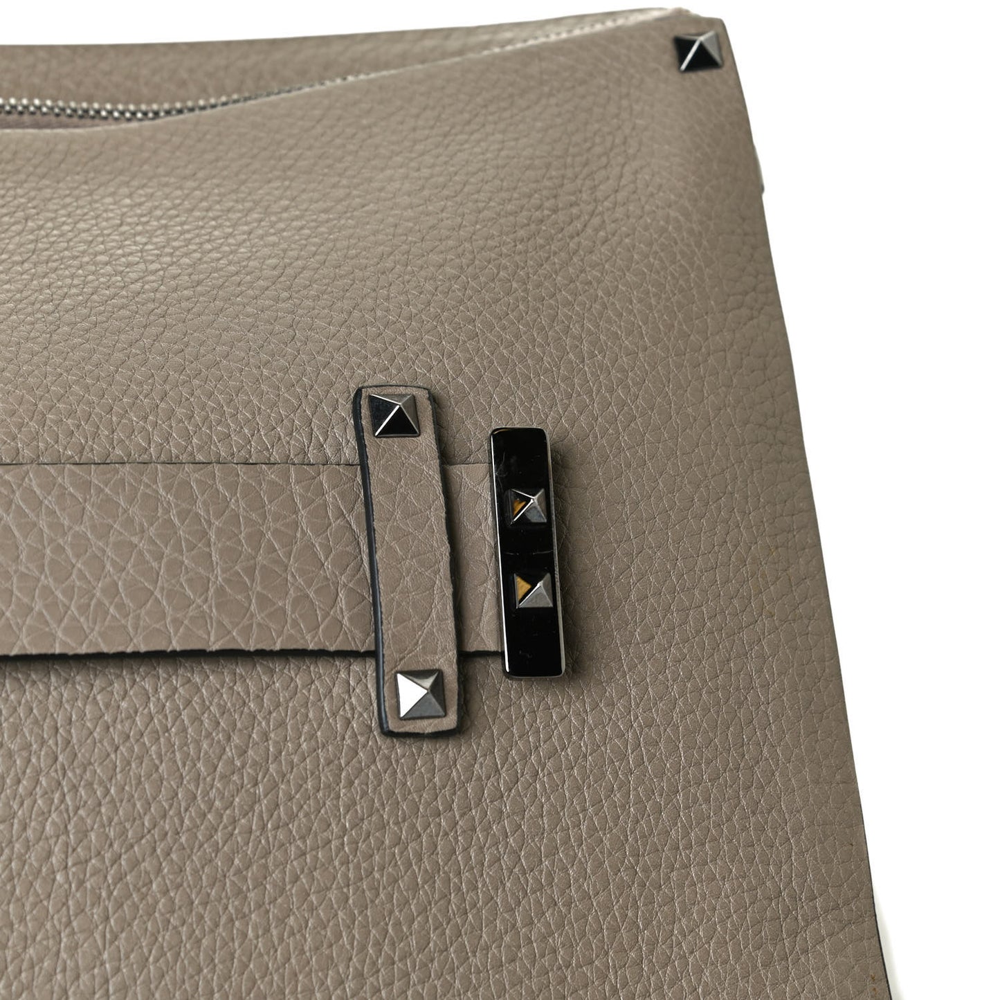 Pebbled Calfskin Rockstud Strap Clutch Poudre