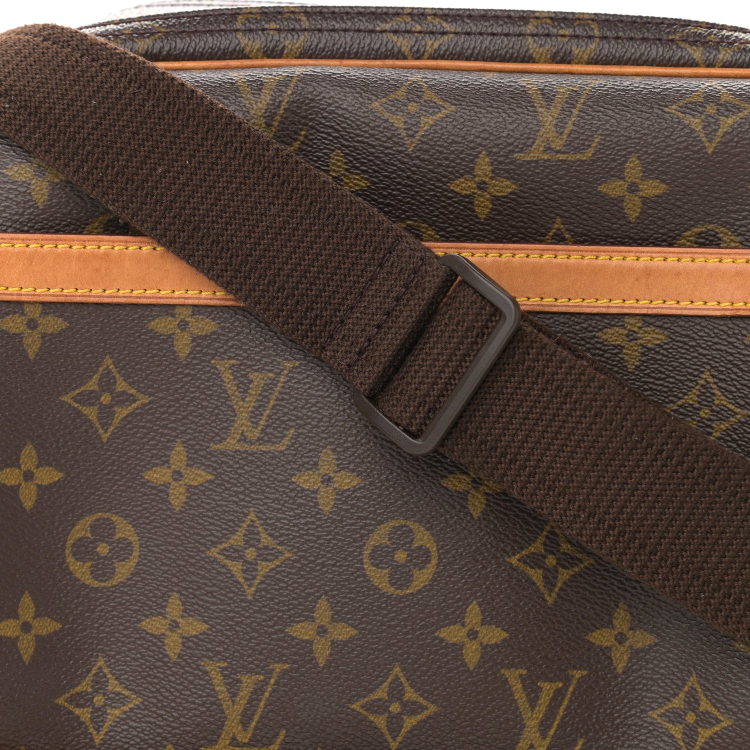 Louis Vuitton Monogram Reporter PM 8 of 12