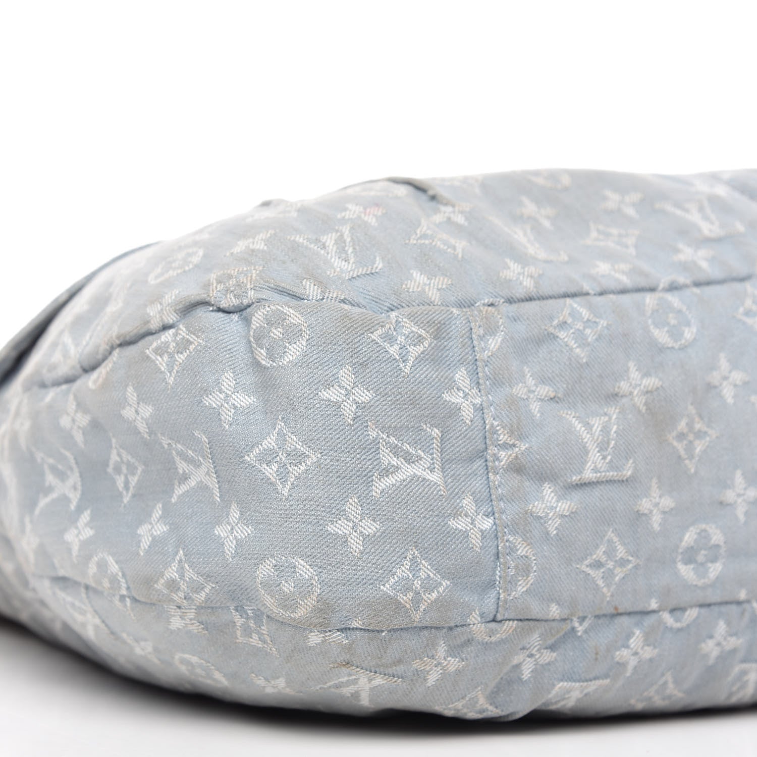 Louis Vuitton Denim Daily GM Blue Clair 6 of 11