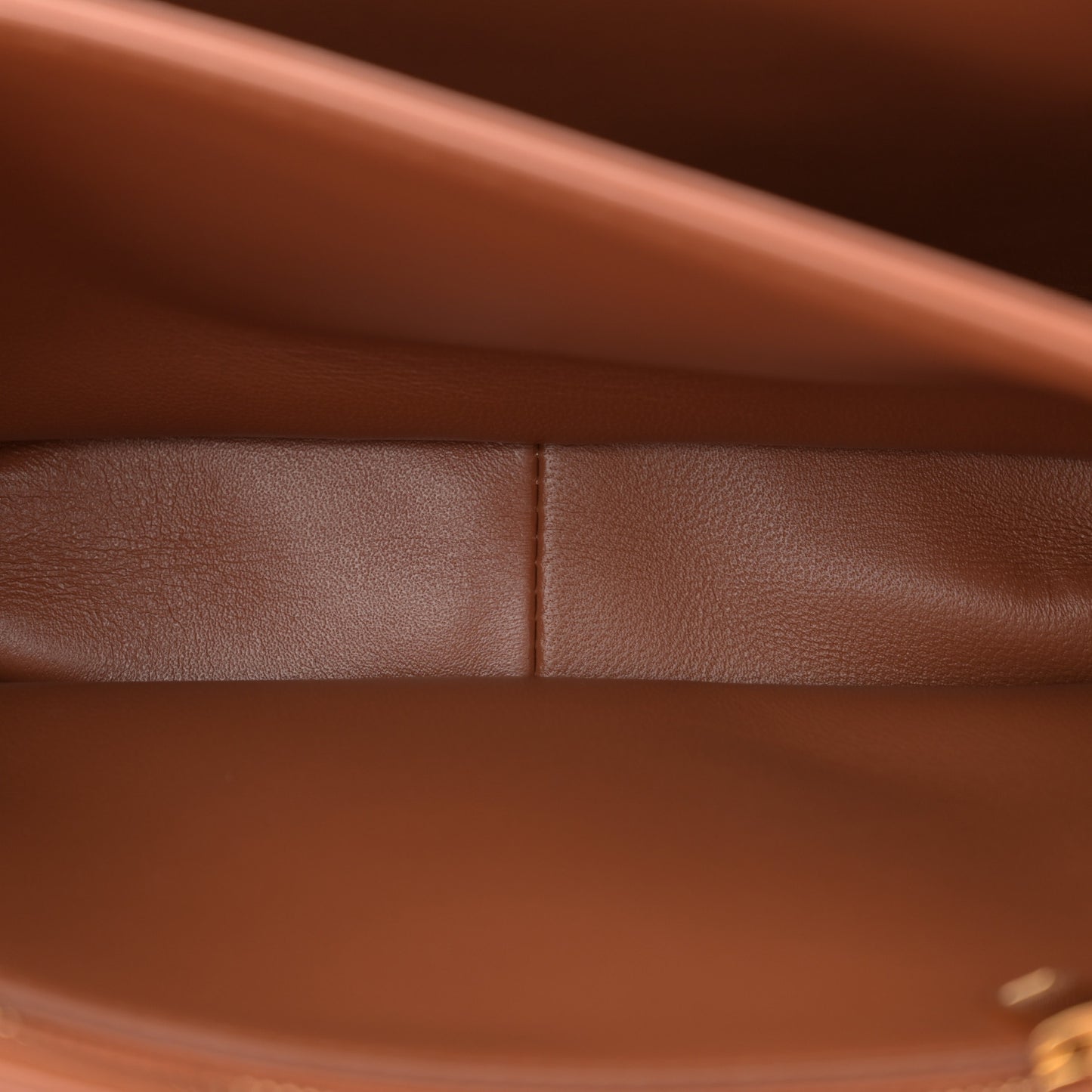 Natural Calfskin Medium Triomphe Tan