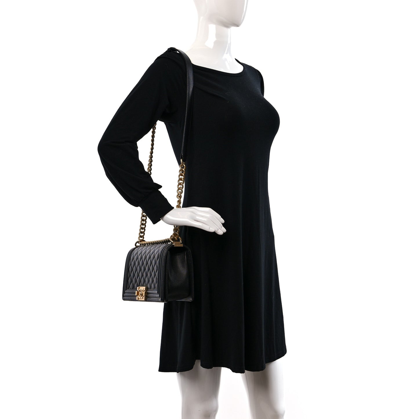 Caviar Quilted Medium Boy Flap Black